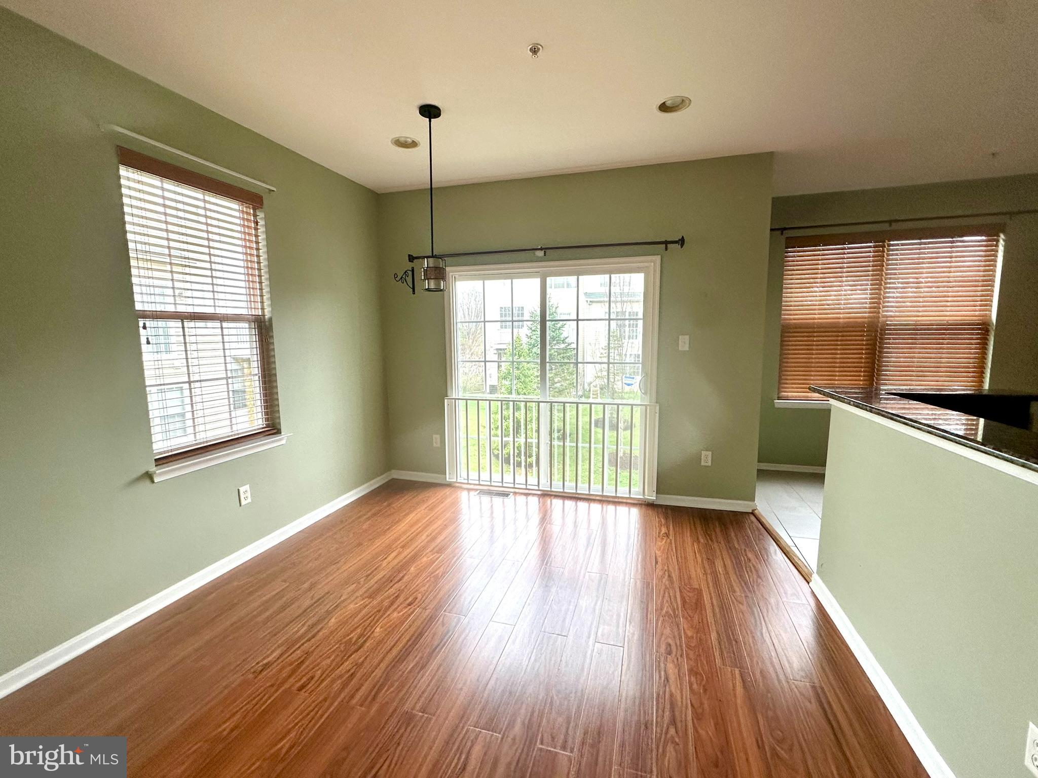 EMERSON - Residential