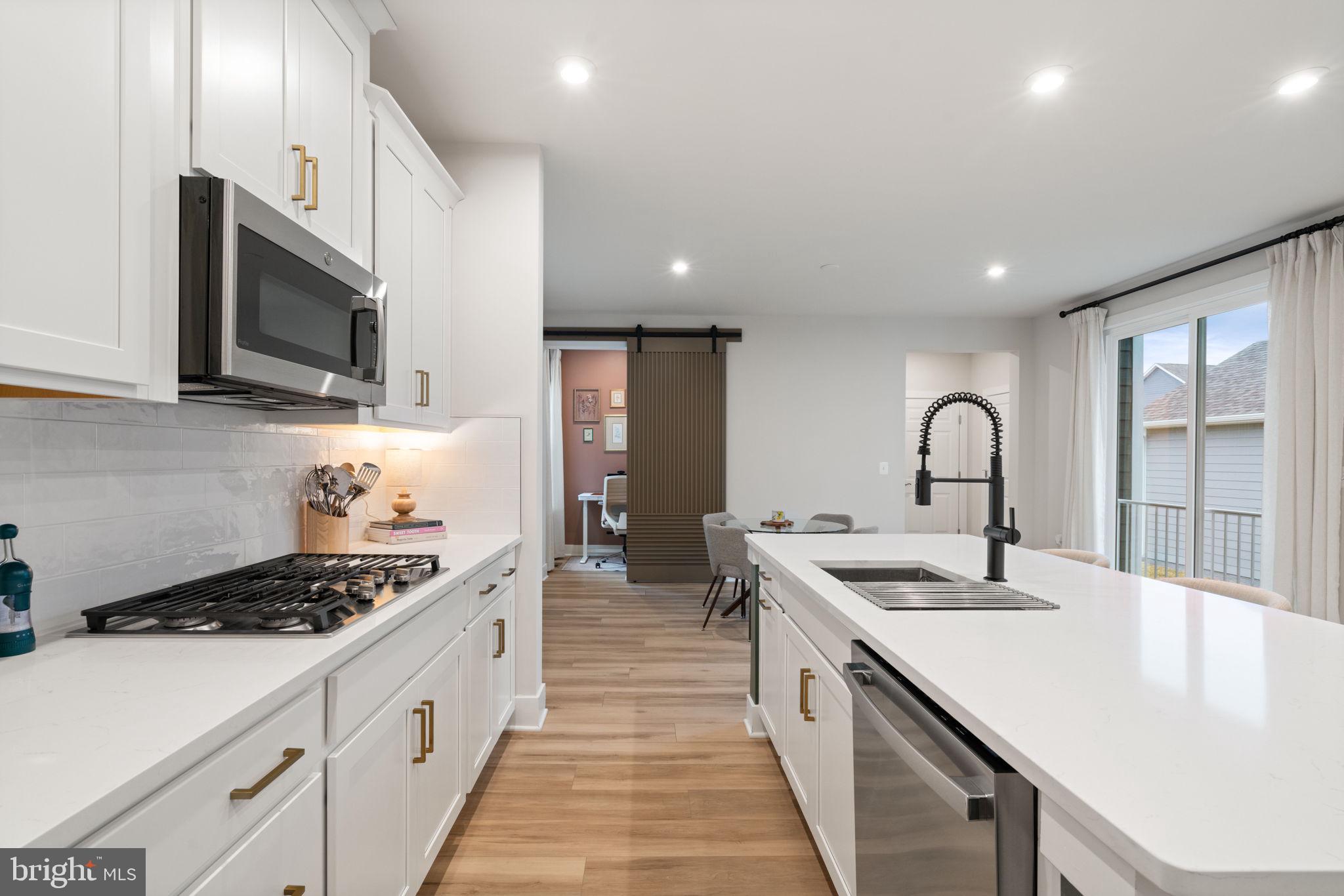 POTOMAC SHORES - Residential