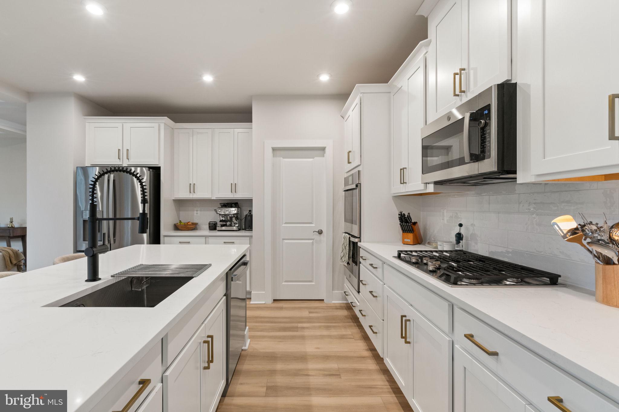 POTOMAC SHORES - Residential