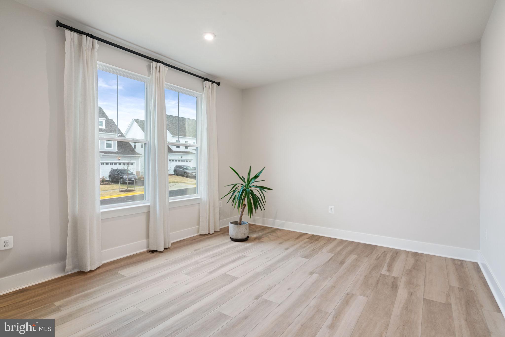 POTOMAC SHORES - Residential