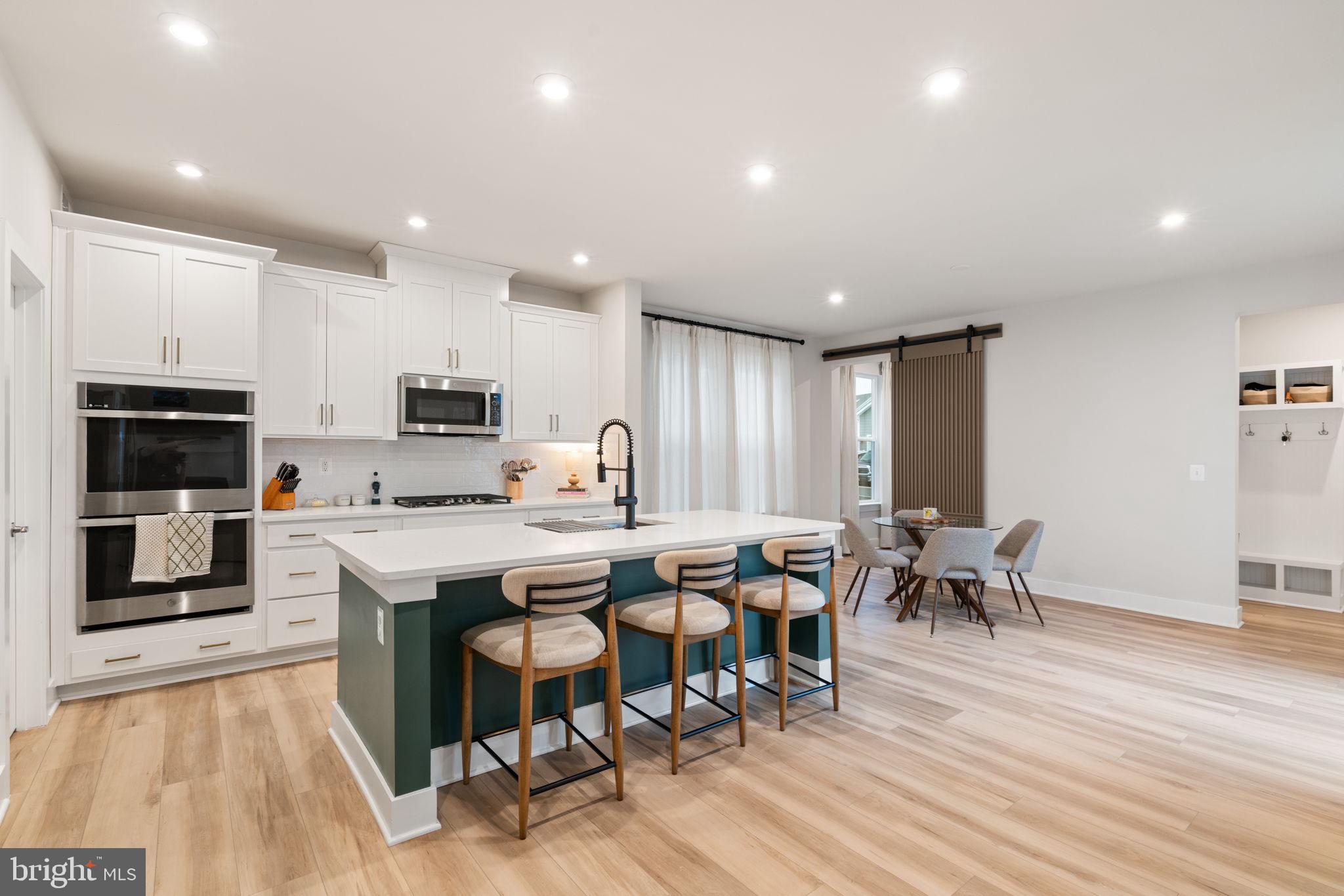 POTOMAC SHORES - Residential