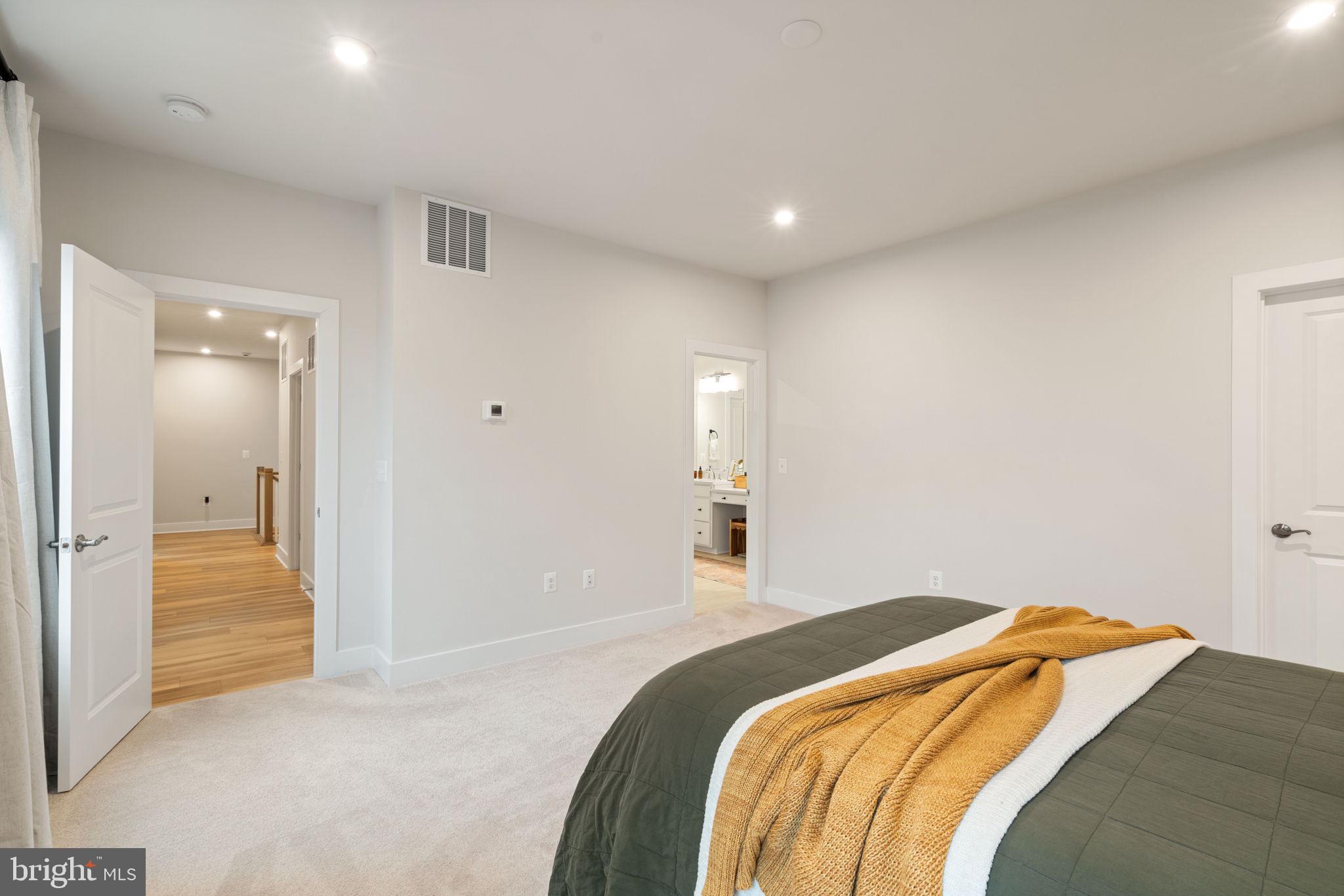 POTOMAC SHORES - Residential