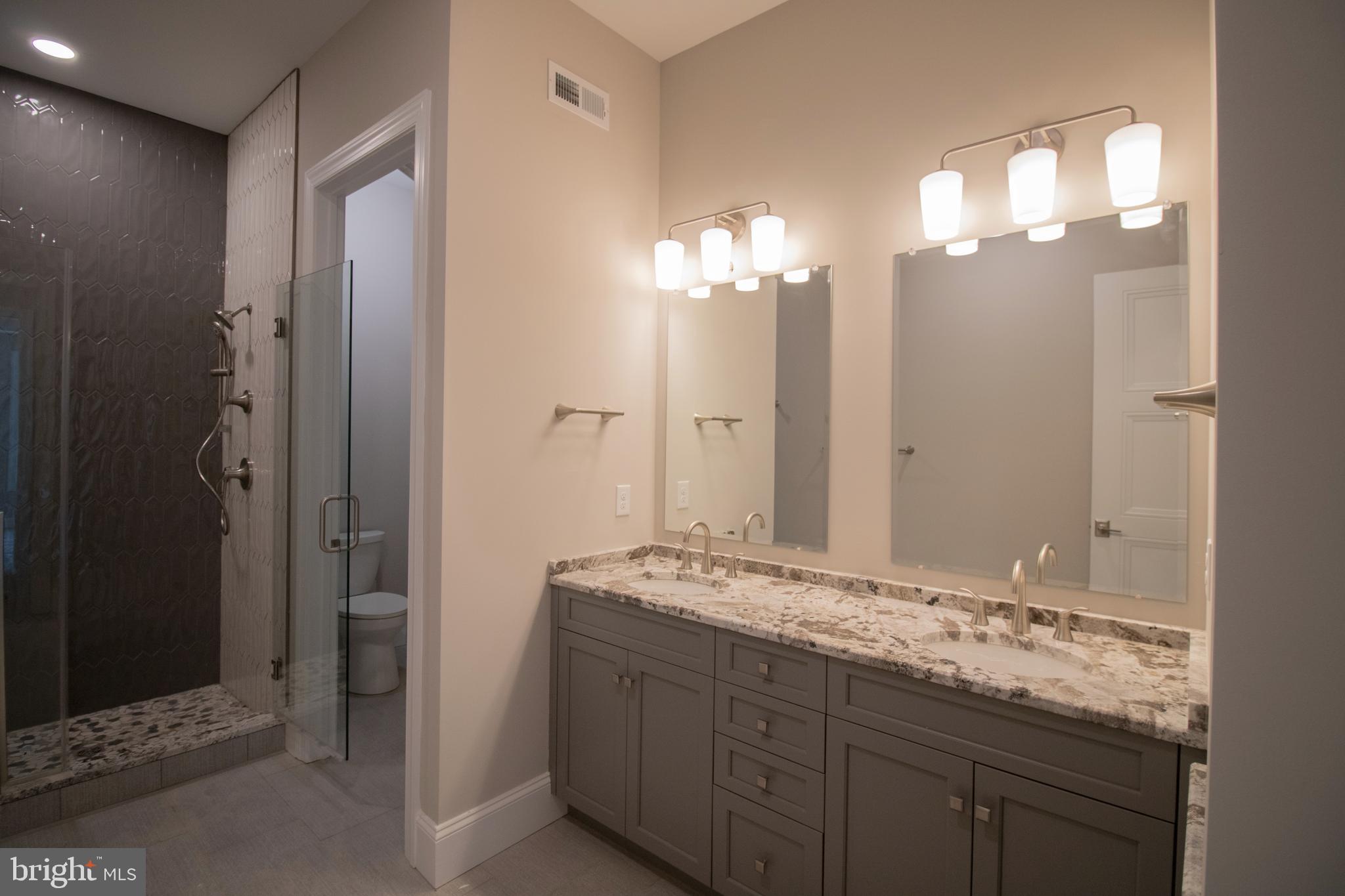 COLUMBIA PLACE - Residential