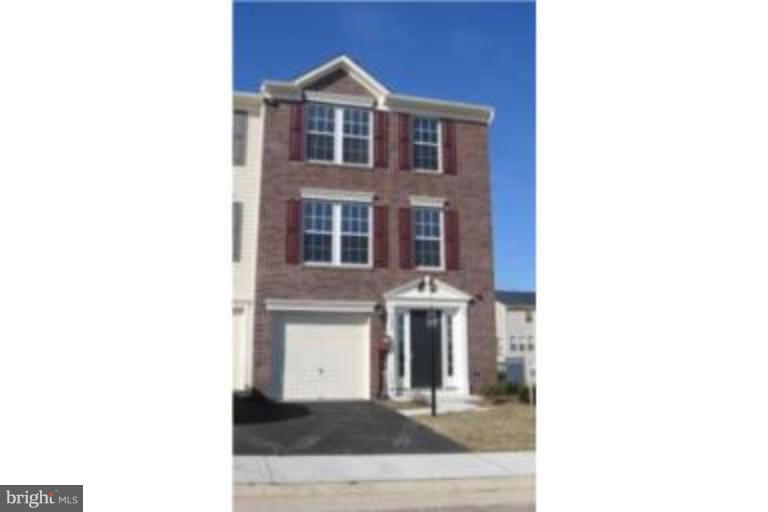 LAKELAND PLACE - Residential