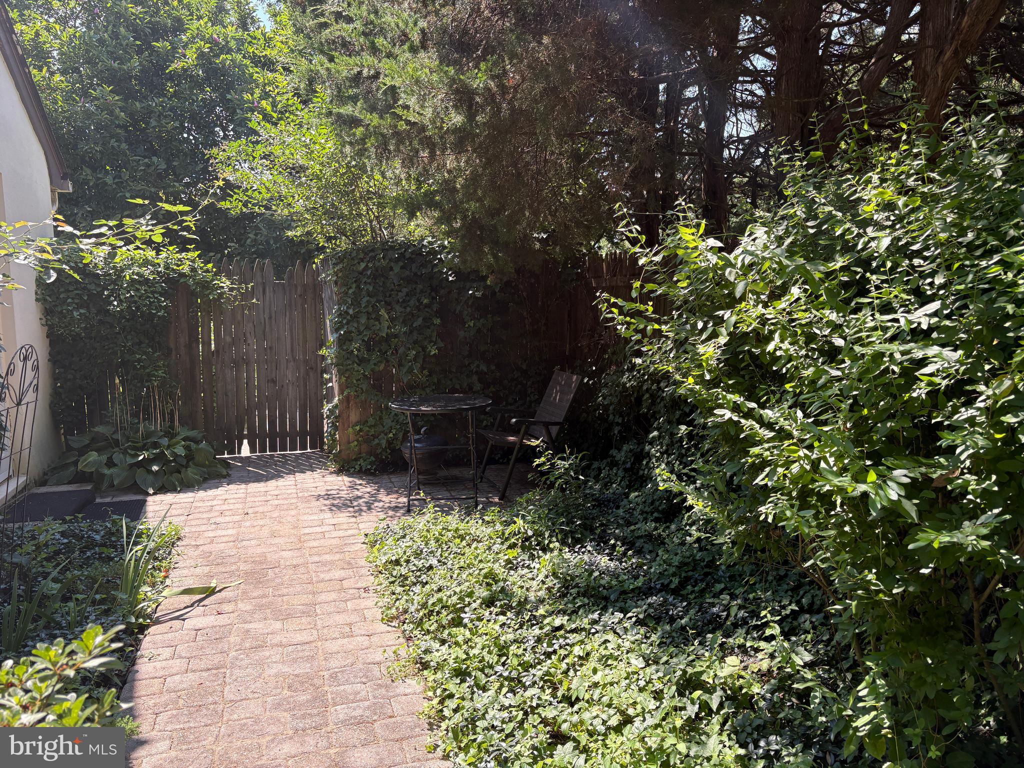 77 CLEARVIEW AVENUE