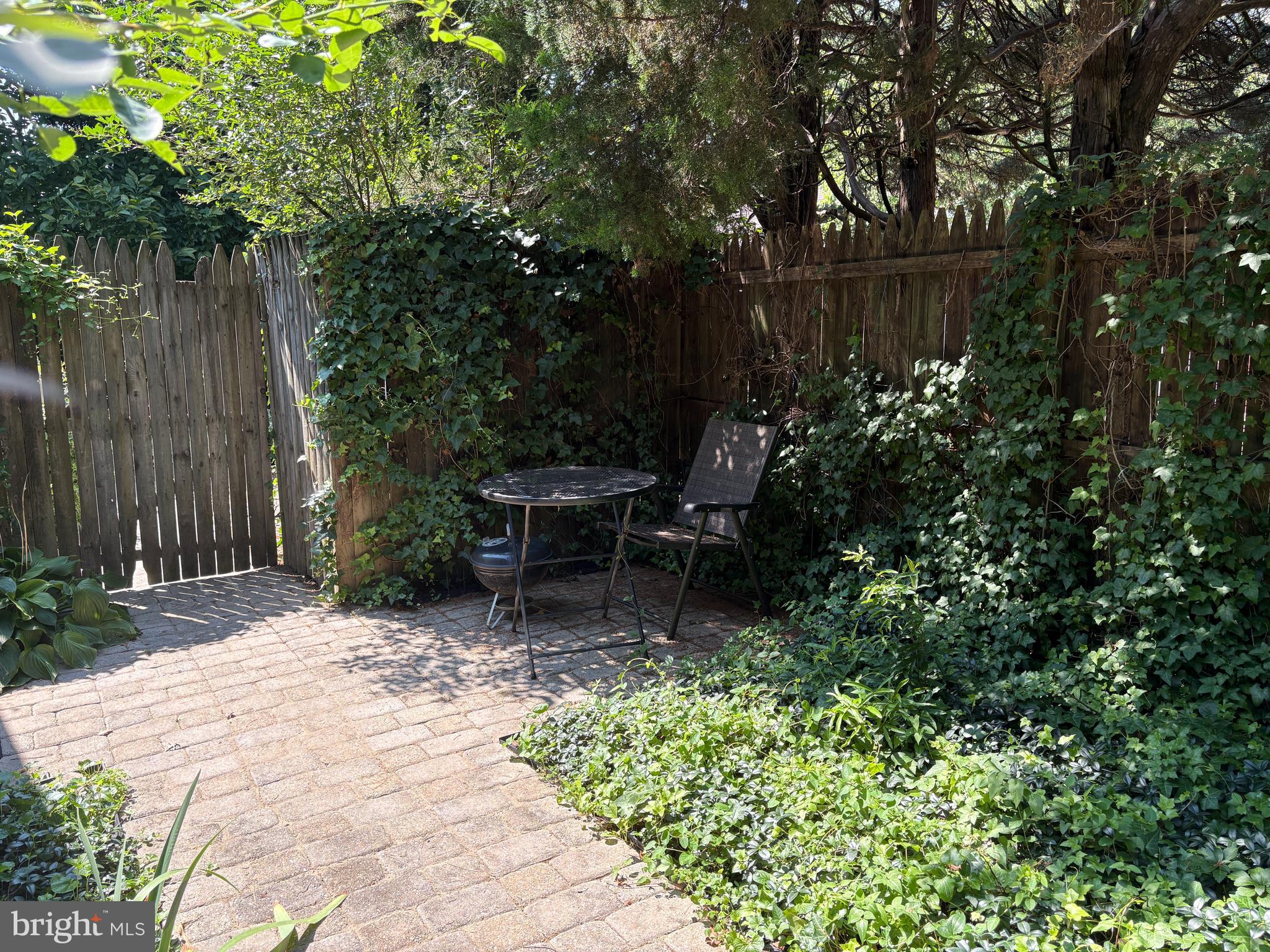 77 CLEARVIEW AVENUE