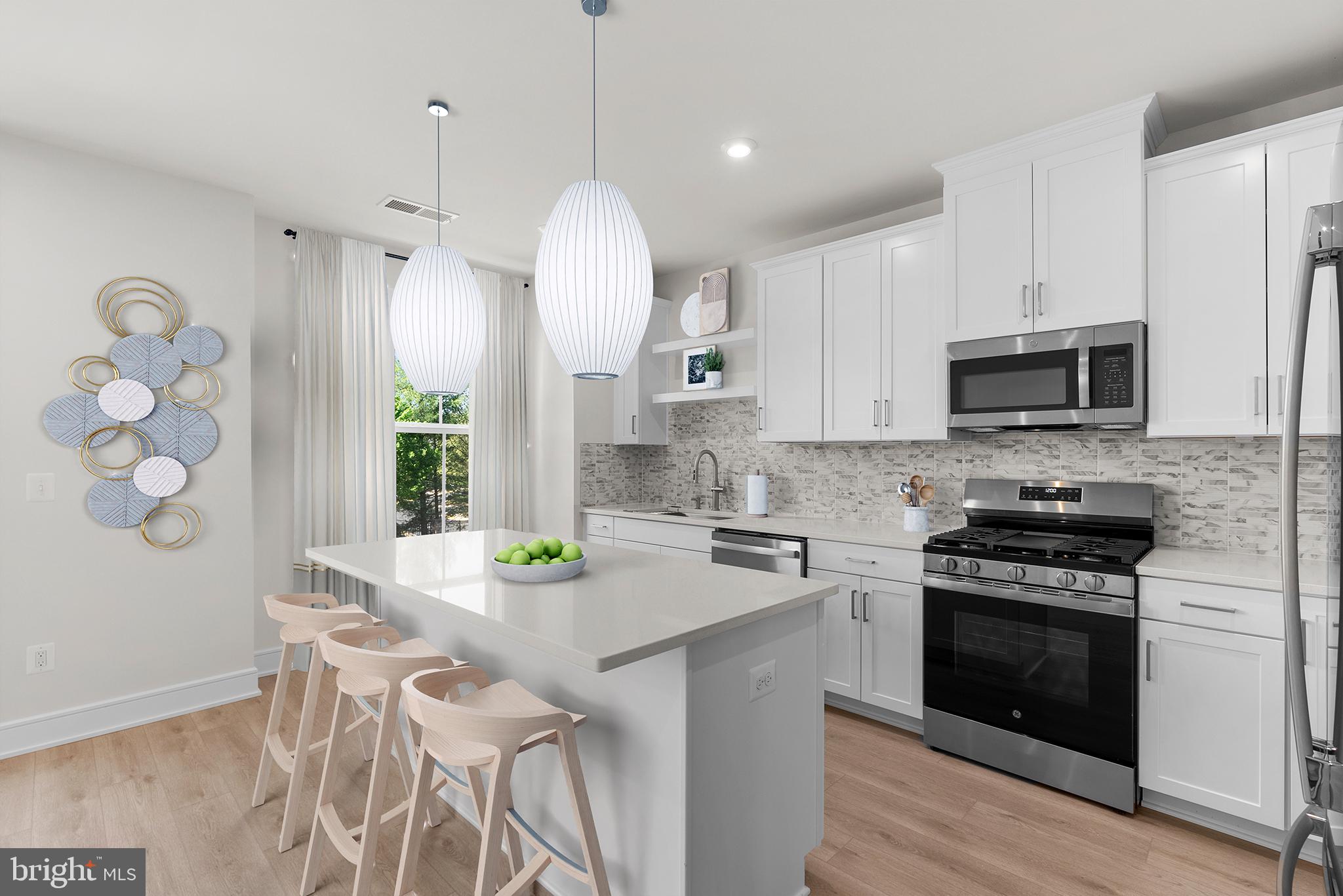 43288 FARRINGDON SQUARE