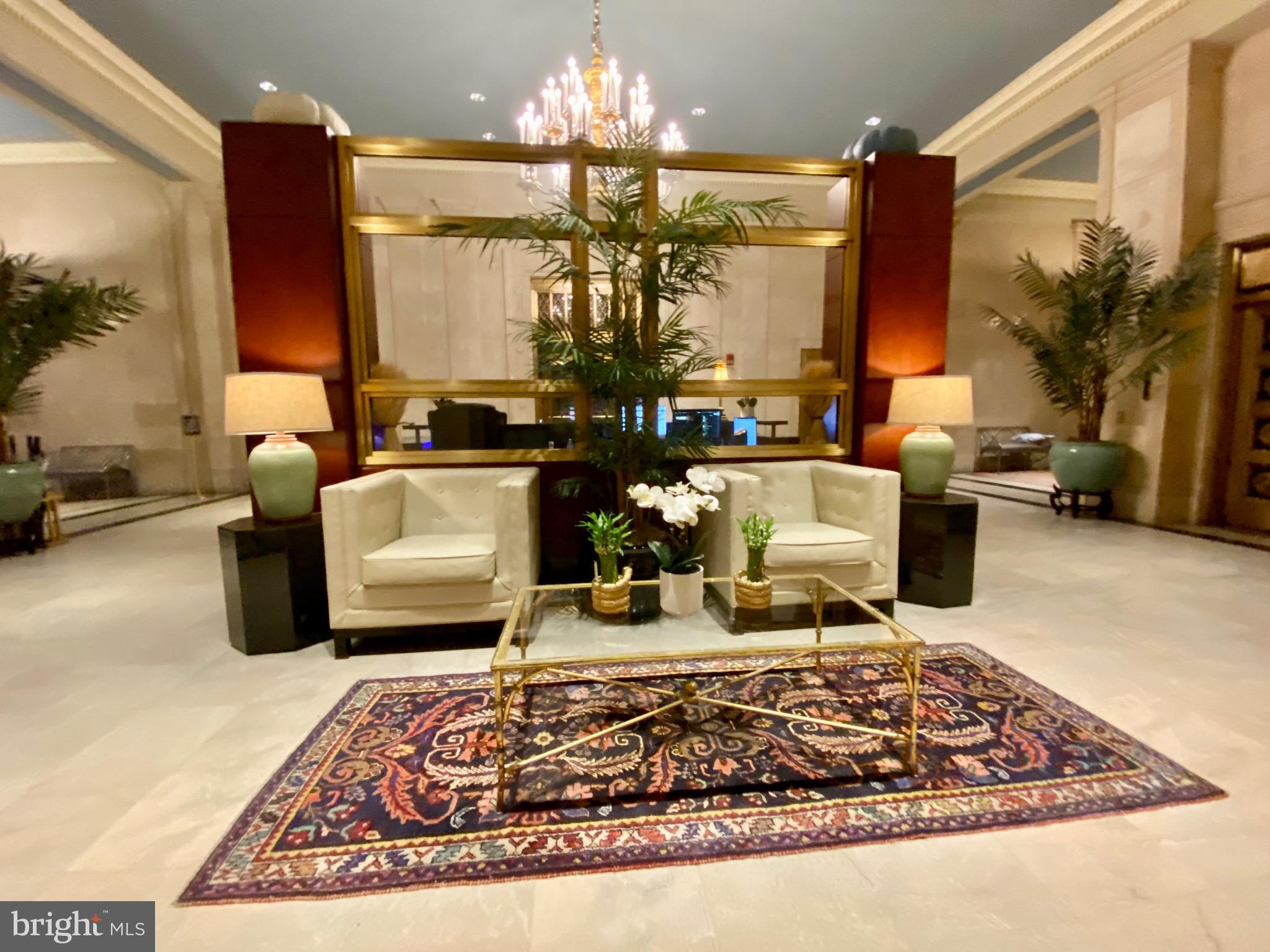 LOGAN SQUARE - Residential Lease