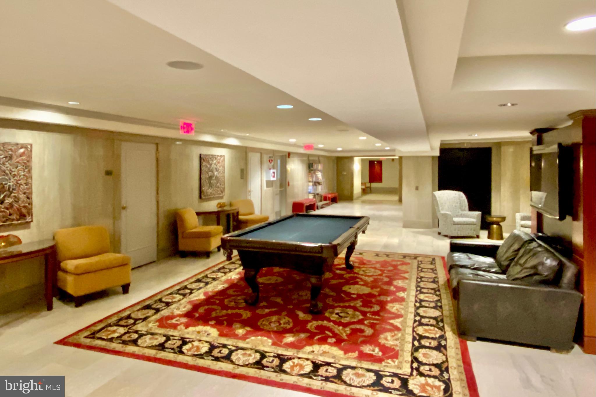 LOGAN SQUARE - Residential Lease