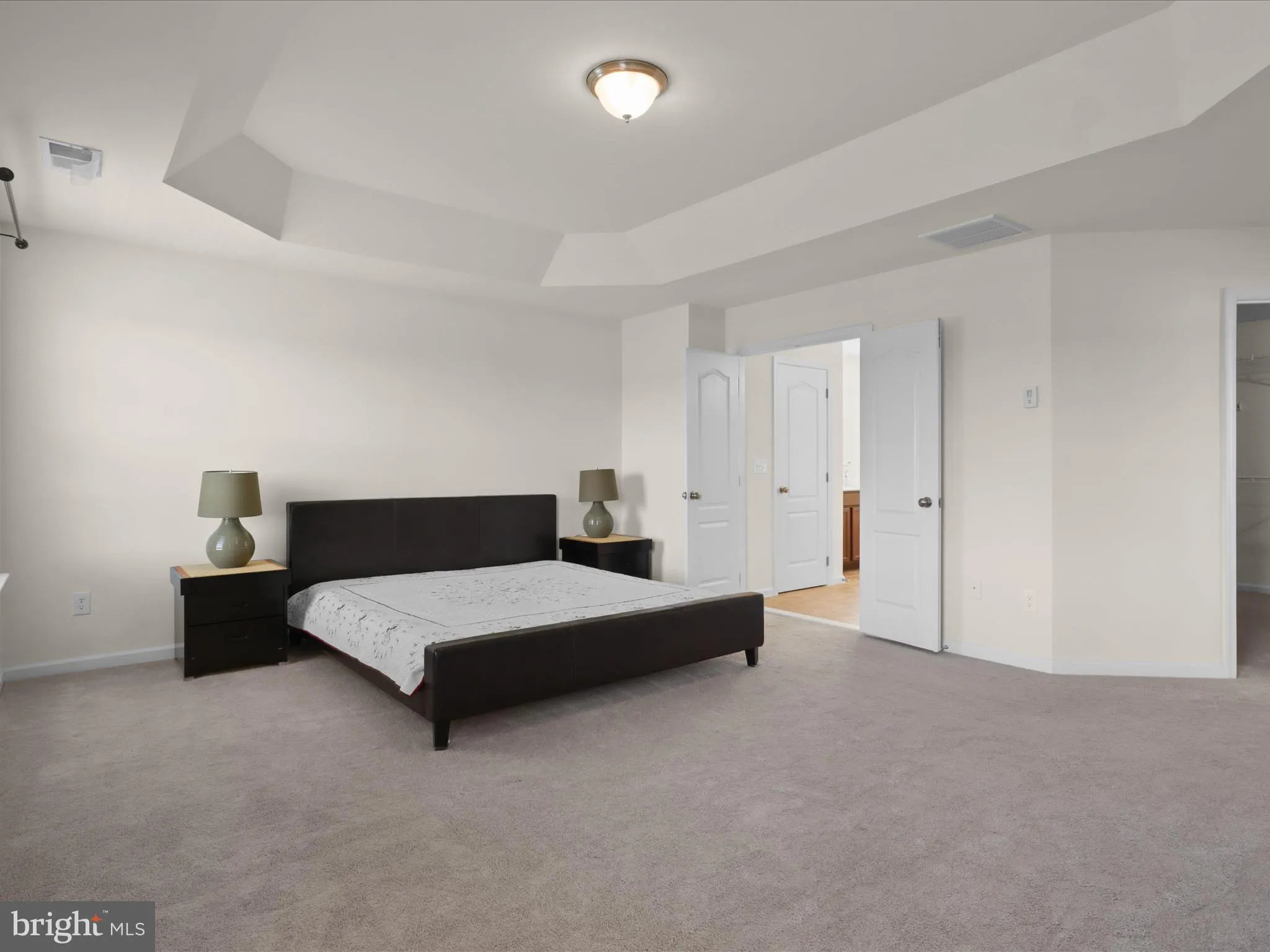 Gainesville, Virginia 20155, United States, 4 Bedrooms Bedrooms, ,4 BathroomsBathrooms,Residential,Pending,123206