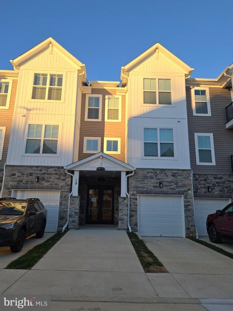 Photo of 19 Artemisia Way #101, STAFFORD, VA 22554 (MLS # VAST2054938)