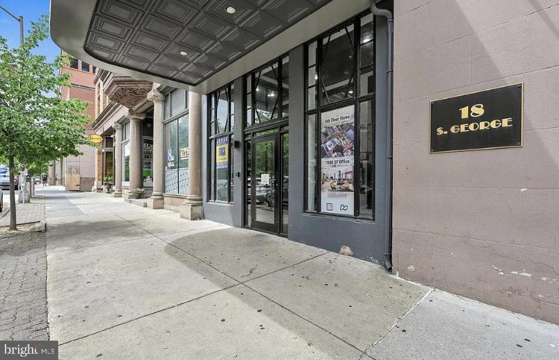 18 S GEORGE STREET 21