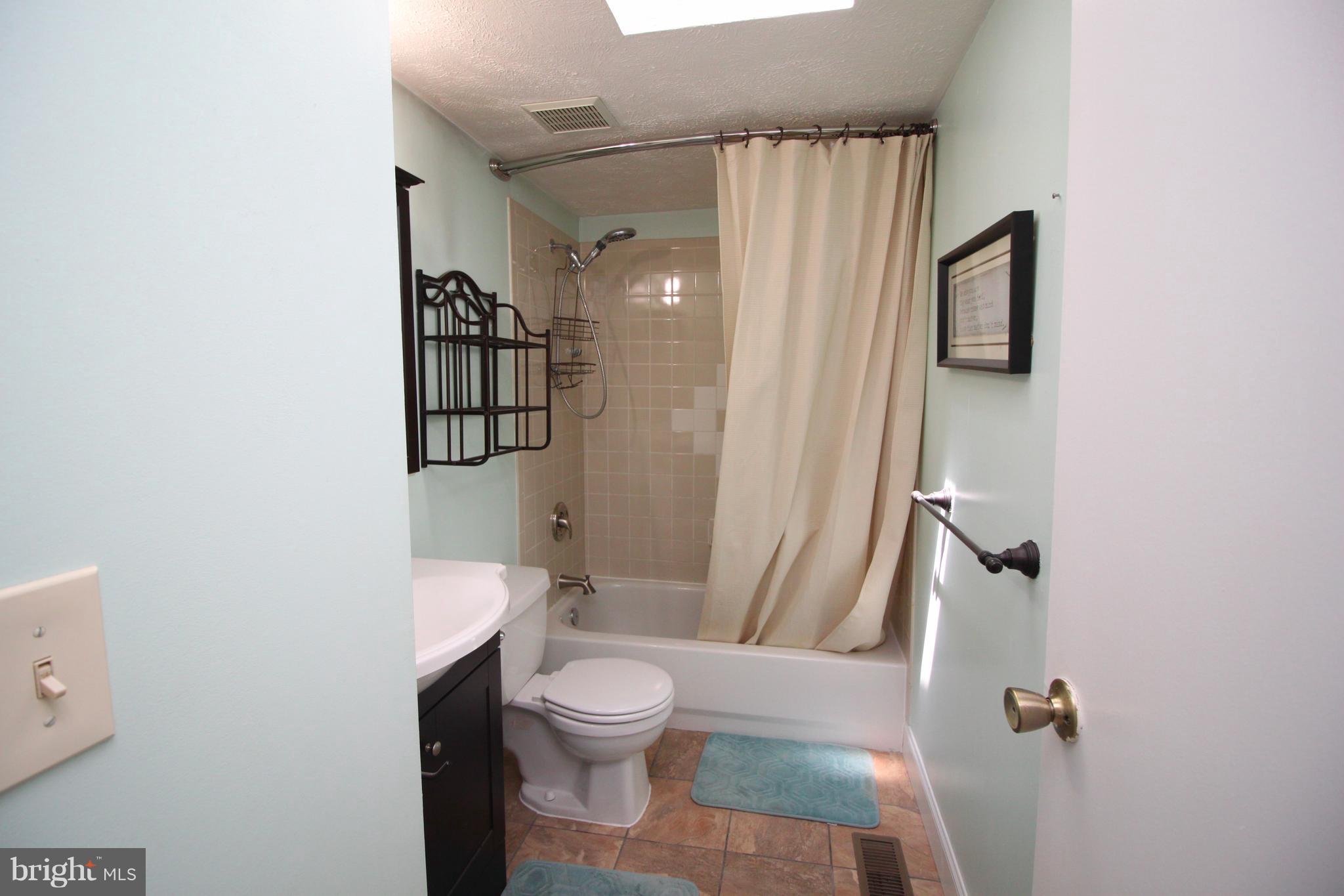 STARLIT PONDS - Residential Lease