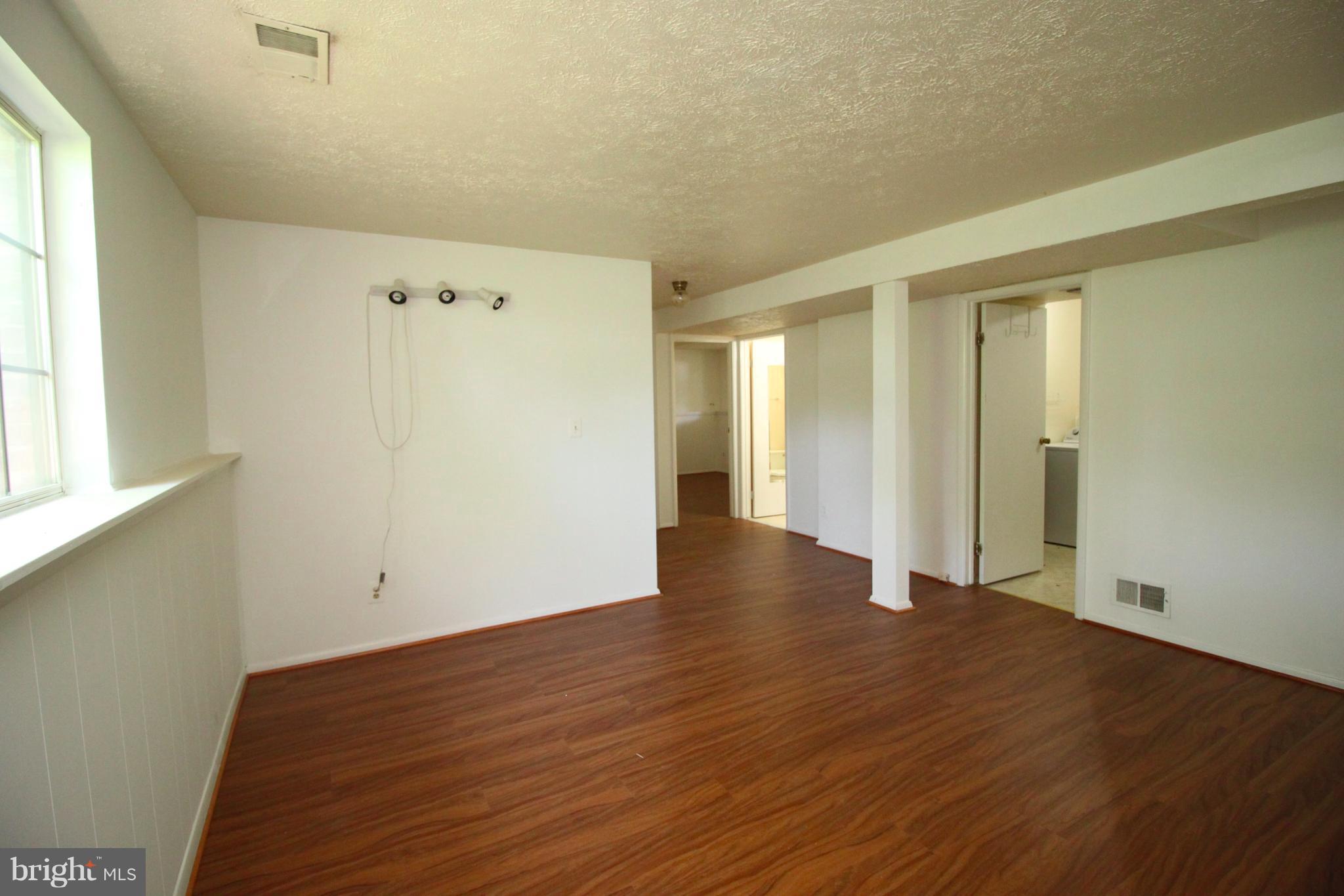 STARLIT PONDS - Residential Lease