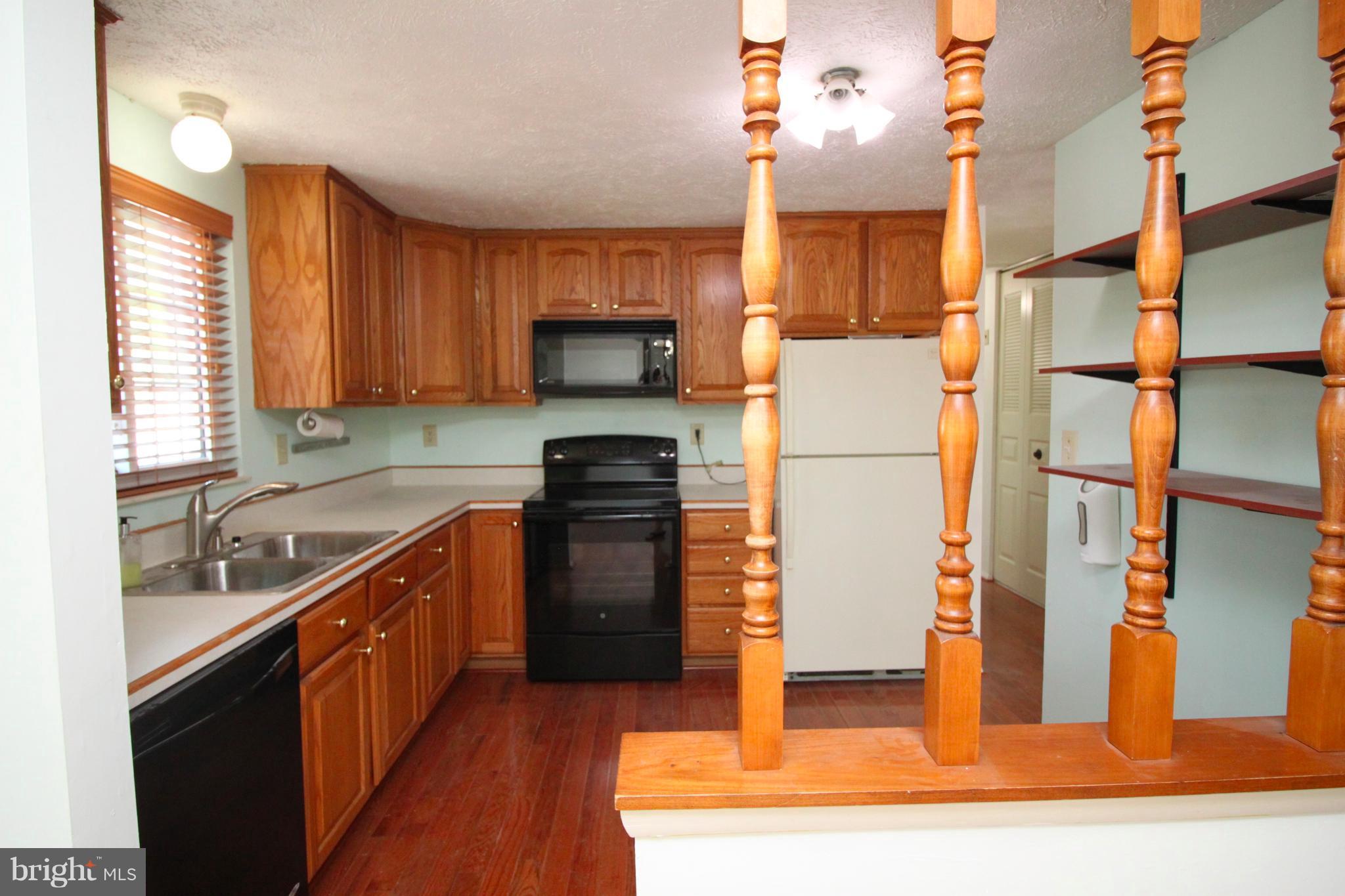 STARLIT PONDS - Residential Lease