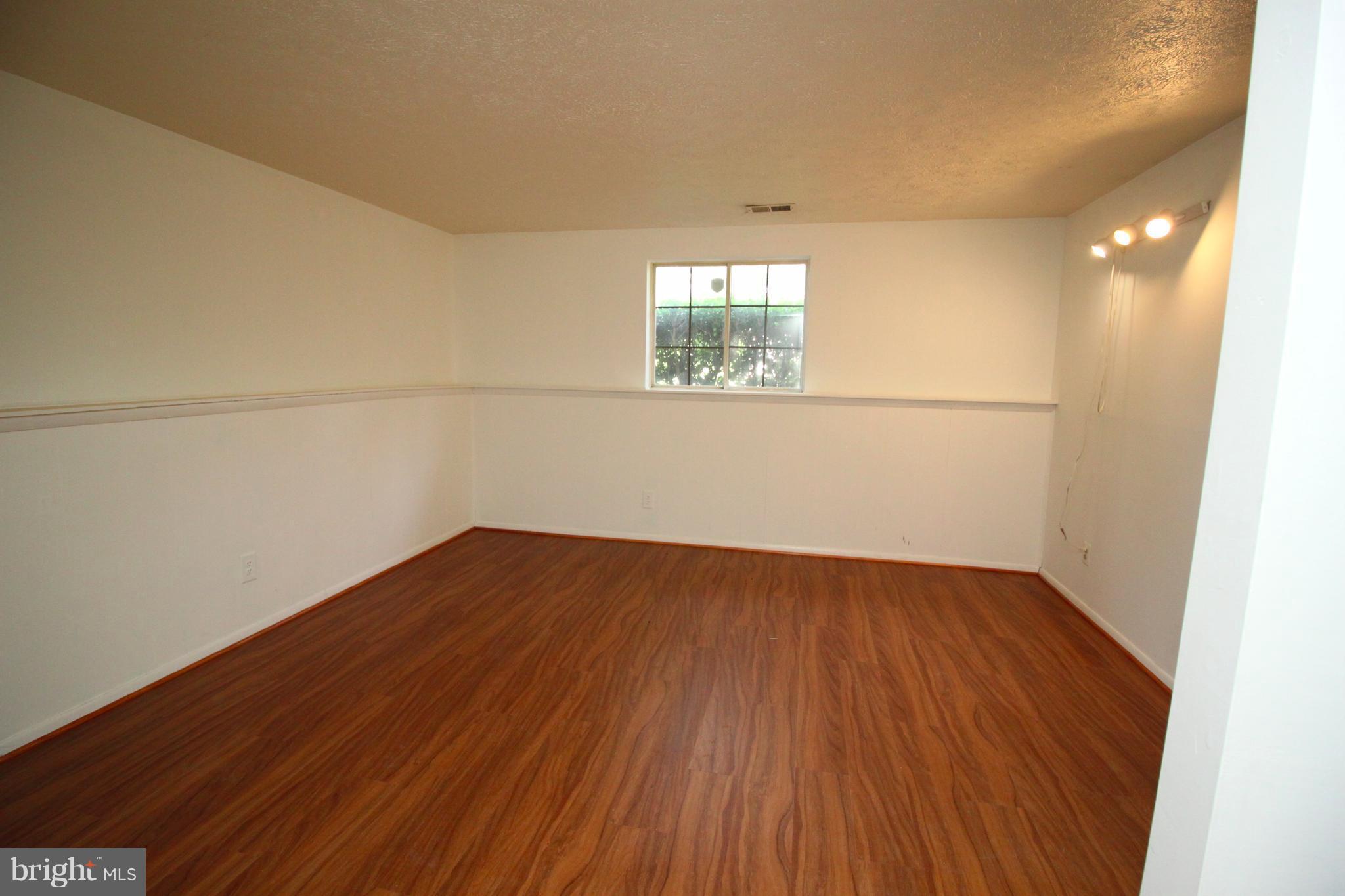 STARLIT PONDS - Residential Lease