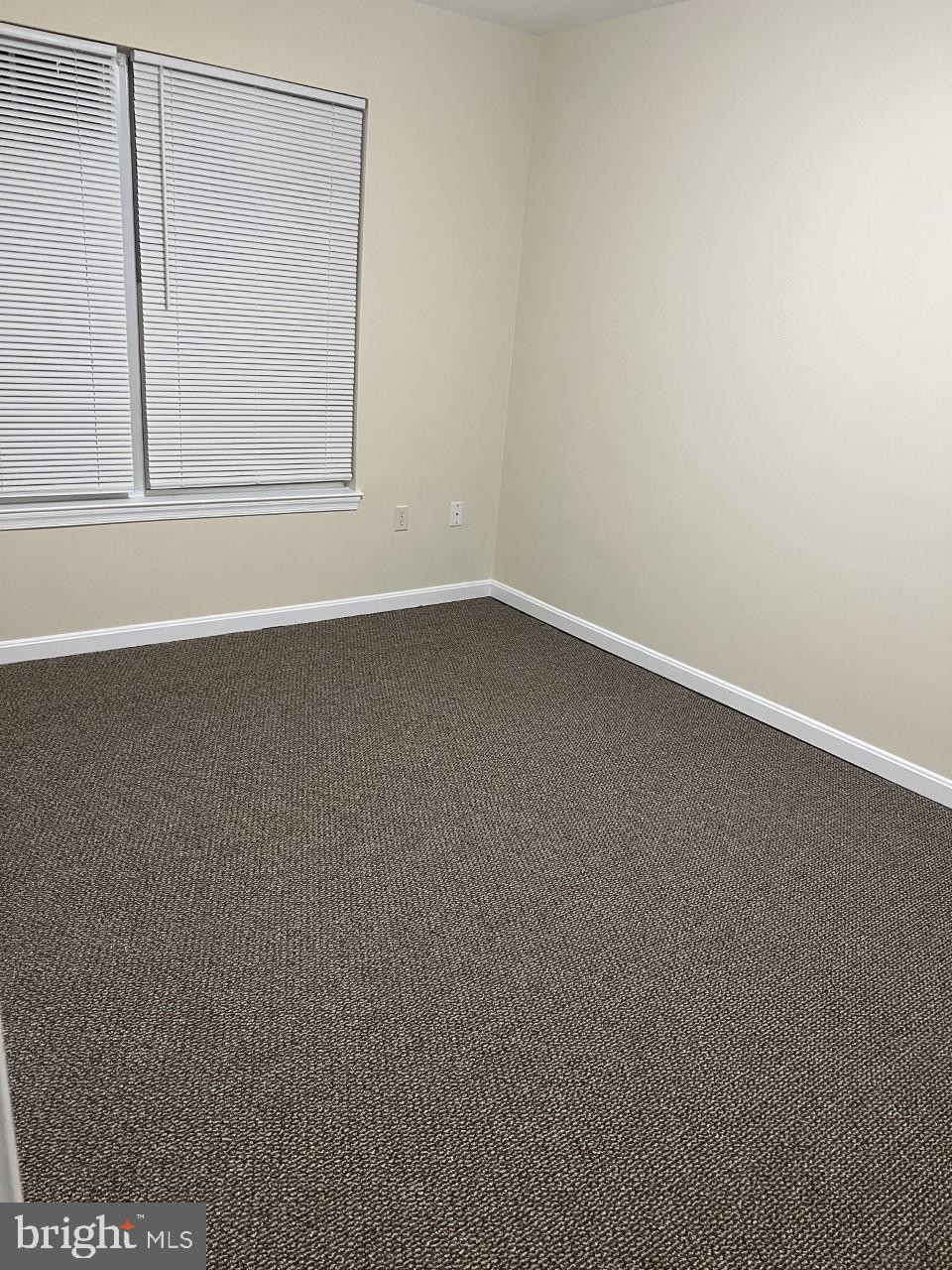 SHEFFIELD MANOR - Residential Lease