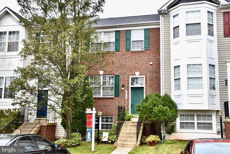 Stunning Remodeled Home in Bristow – A Must-See!
Beautifully remodeled just two years ago,  Perfect for even the pickiest tenant, it features: Modern Kitchen – Stainless steel appliances, granite countertops. Stylish Flooring – New laminate throughout the main level. Fresh Updates – Entire home freshly painted, brand-new Berber carpet on the top floor. Comfort & Efficiency – Brand-new furnace & compressor. Spacious Layout – Half baths on the main level & basement, plus a fully finished basement with a private entrance, bedroom, and full bath. Located in the desirable Sheffield Manor, this home offers easy access to both Manassas and Gainesville. Don’t miss out—schedule your showing today!