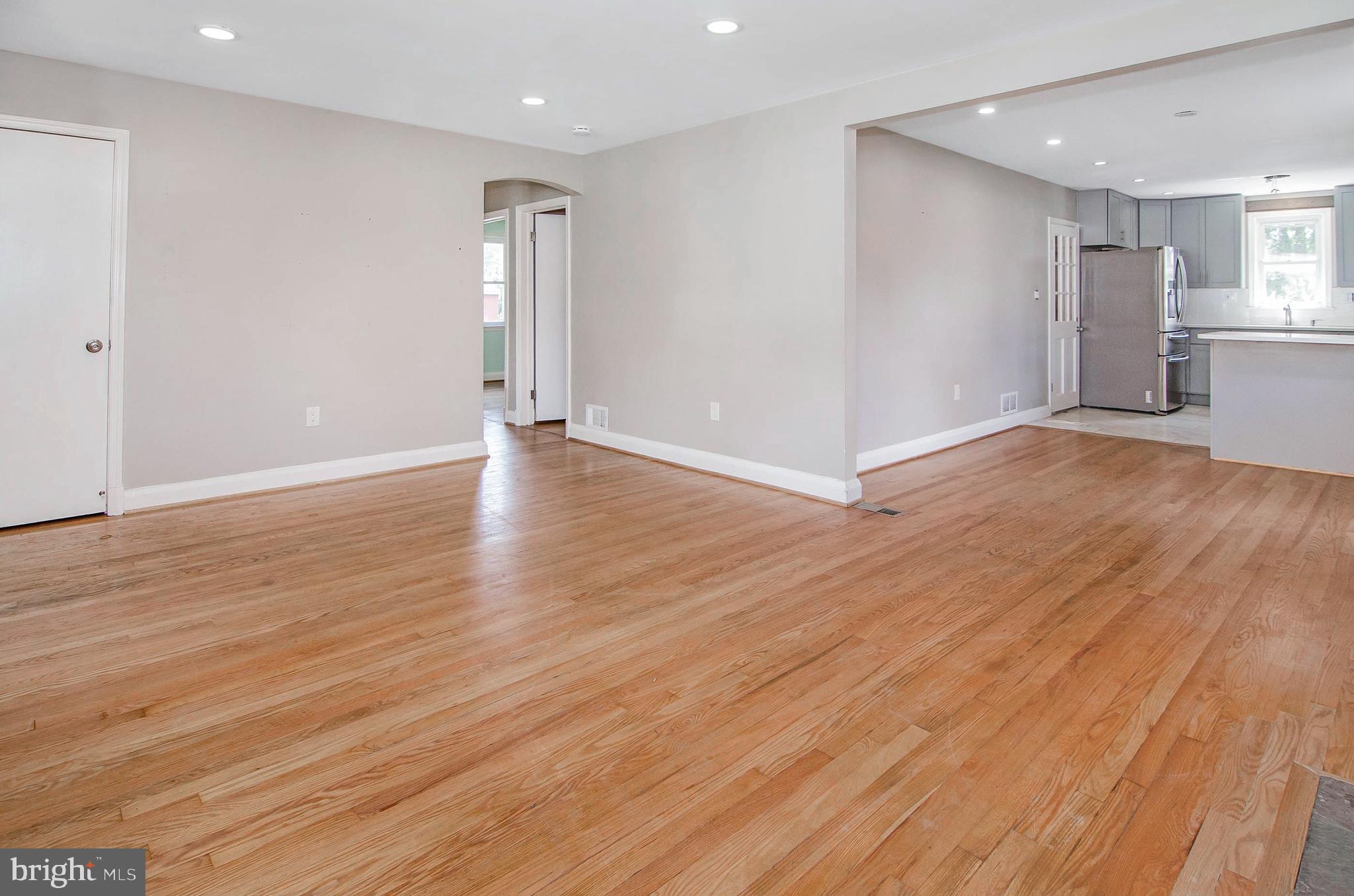 COLONIAL GARDENS - Residential