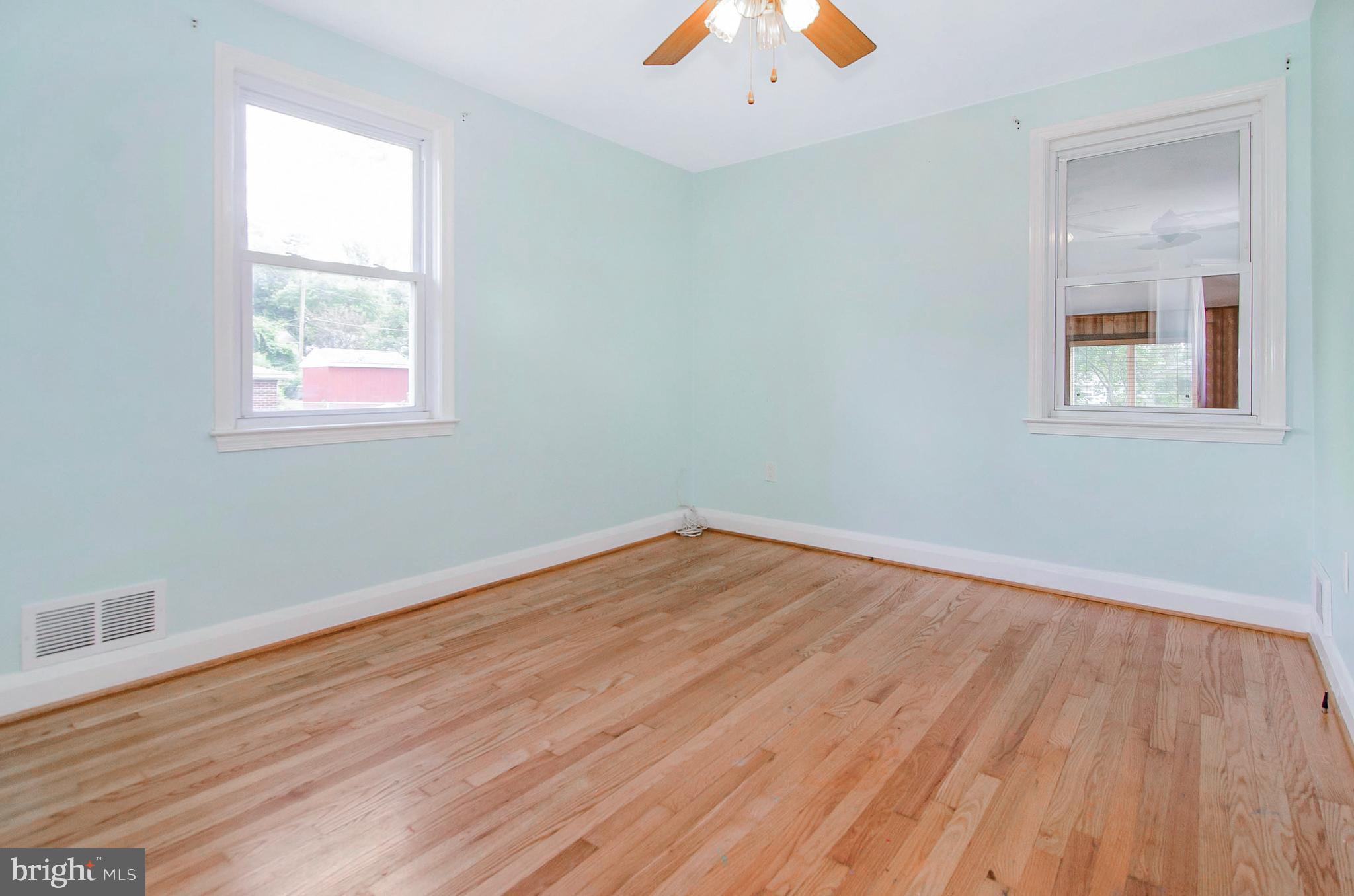 COLONIAL GARDENS - Residential