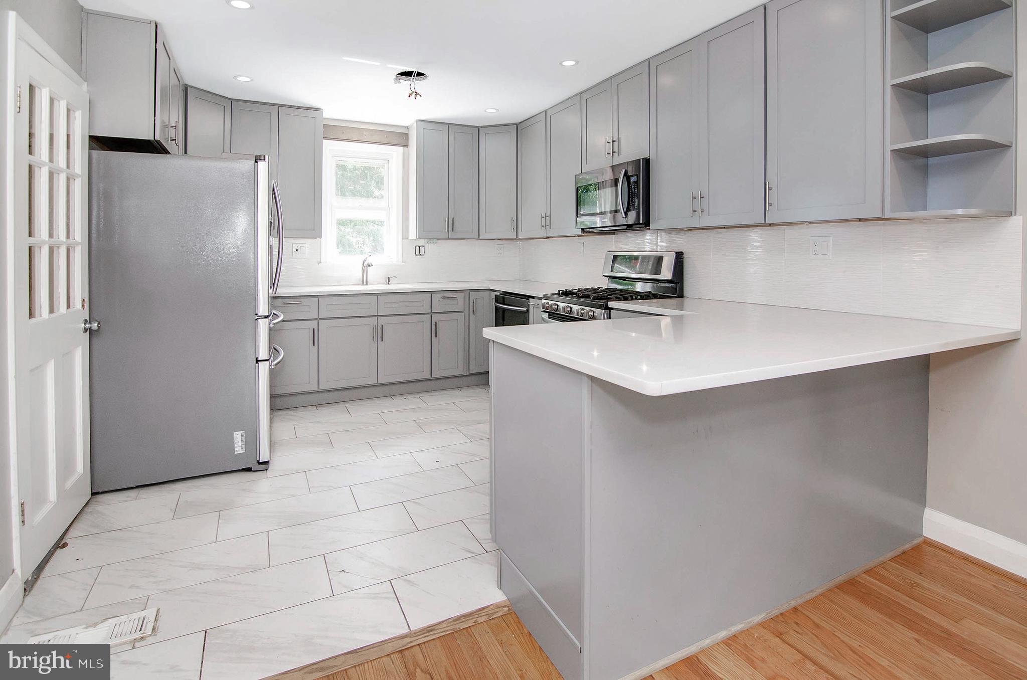 COLONIAL GARDENS - Residential