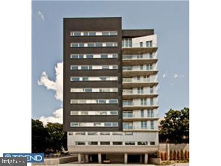 Designed by a World-Famous Architect, American Lofts has been featured in the Press as the Coolest Building in One of the Coolest Neighborhoods in the Country. 1 & 2 Bedrooms. Cutting-edge Design, Lots of Glass, Light & Space. Parking Available & Pet Friendly.