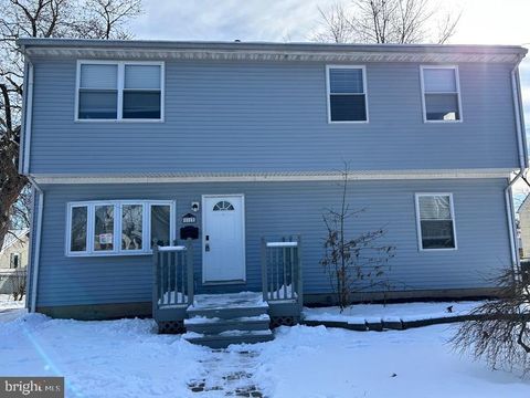 11 CAROLINA AVENUE MORRISVILLE PA 19067