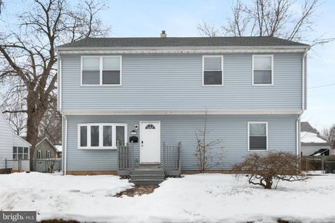 11 CAROLINA AVENUE MORRISVILLE PA 19067