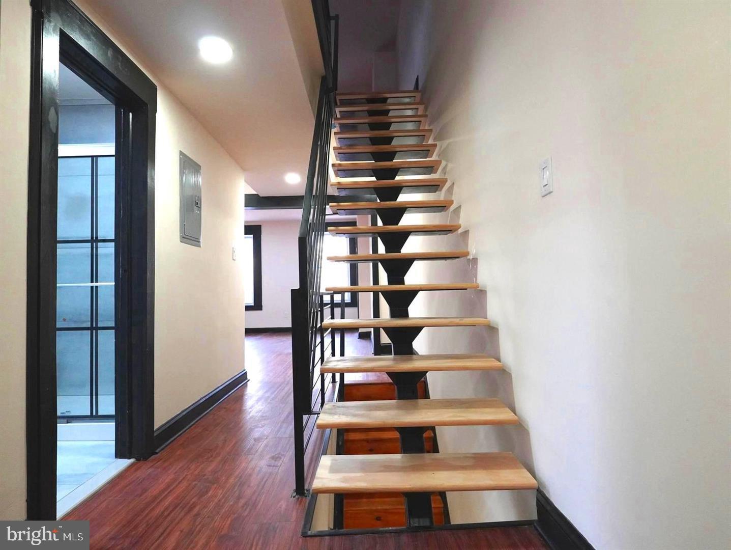 5013 CHESTER AVENUE 1