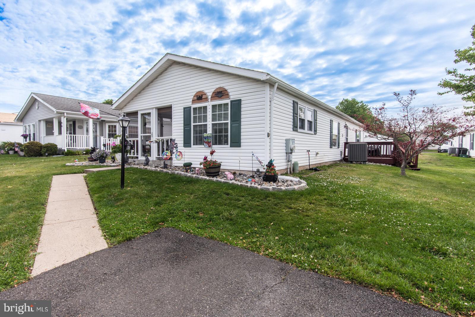 BUCKINGHAM SPRINGS - Residential