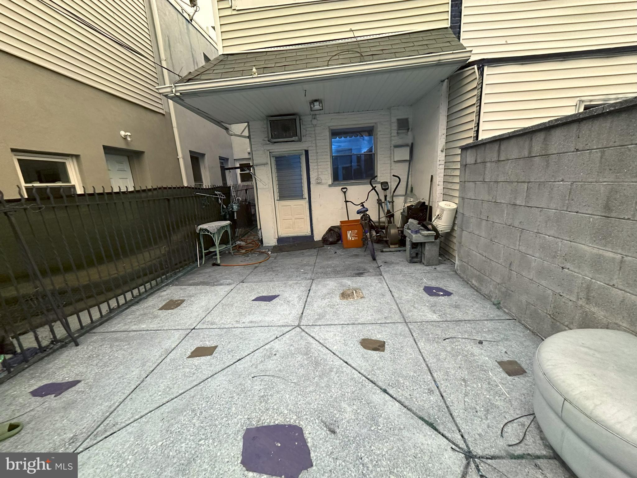 PHILADELPHIA (SOUTH) - Residential