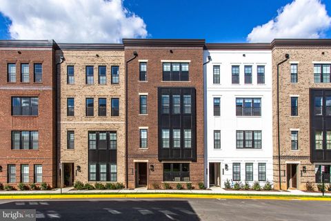 7510 SAWYER FARM WAY MCLEAN VA 22102