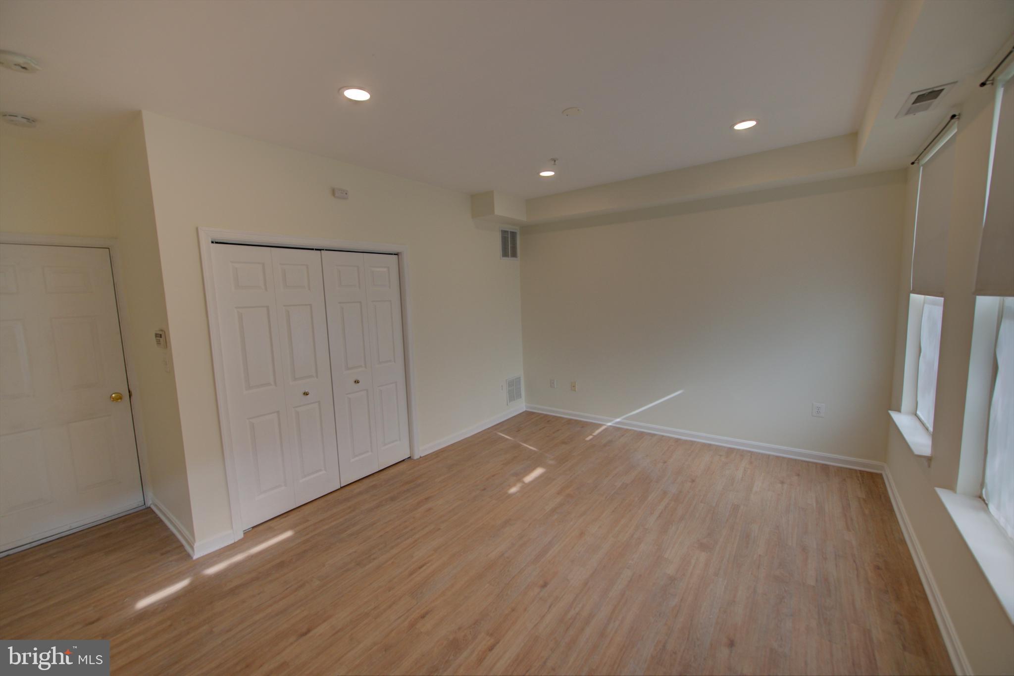 LITTLE ITALY - Residential Lease