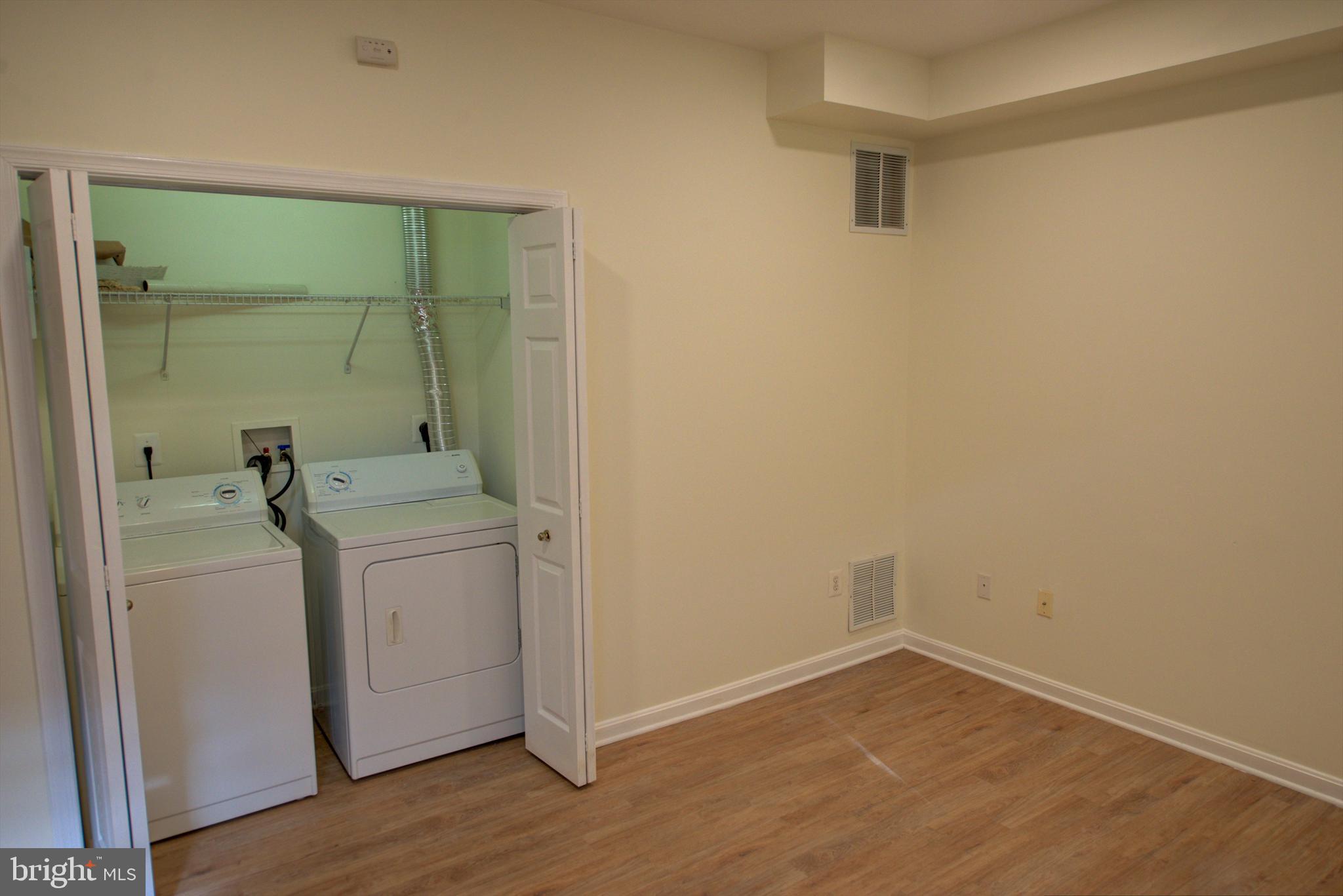 LITTLE ITALY - Residential Lease