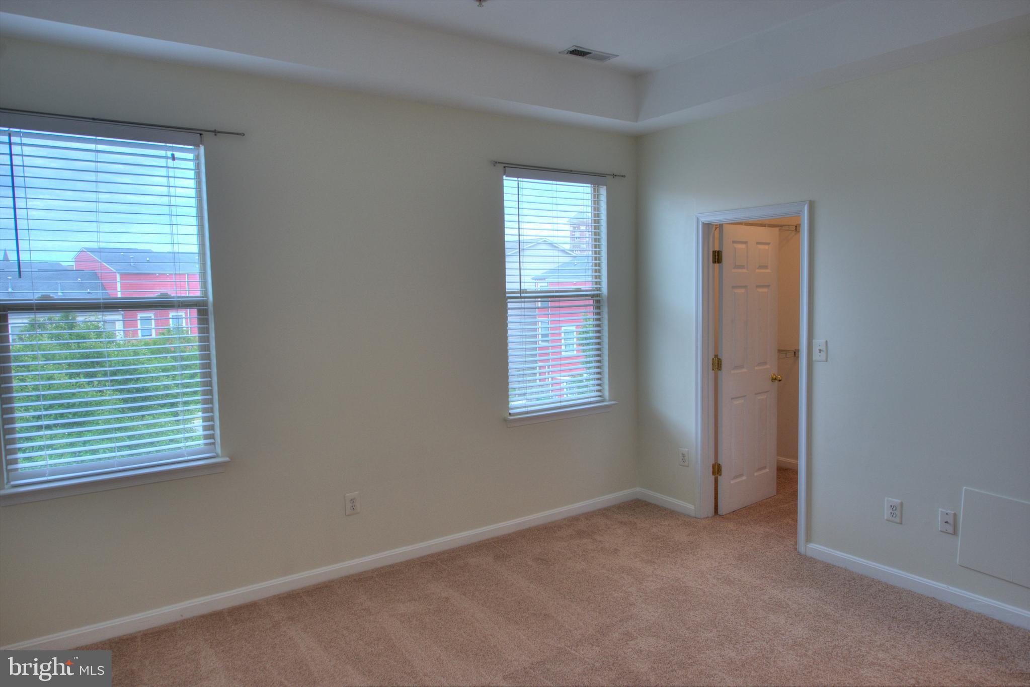 LITTLE ITALY - Residential Lease