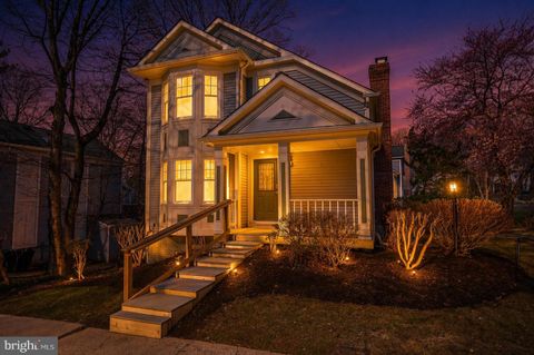 Photo of 15241 Larkspur Lane, DUMFRIES, VA 22025 (MLS # VAPW2117964)