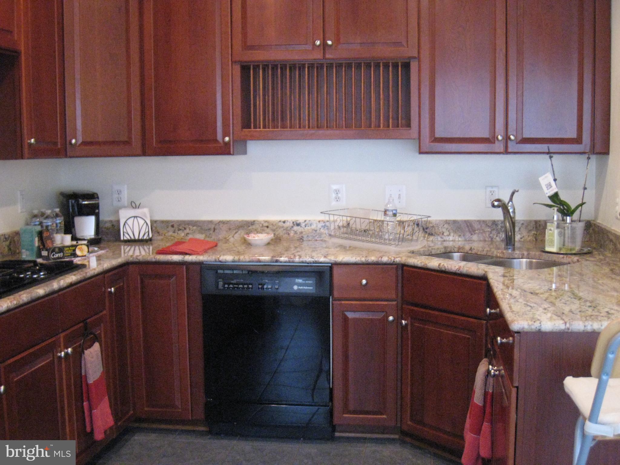 GOVERNORS GROVE - Residential Lease