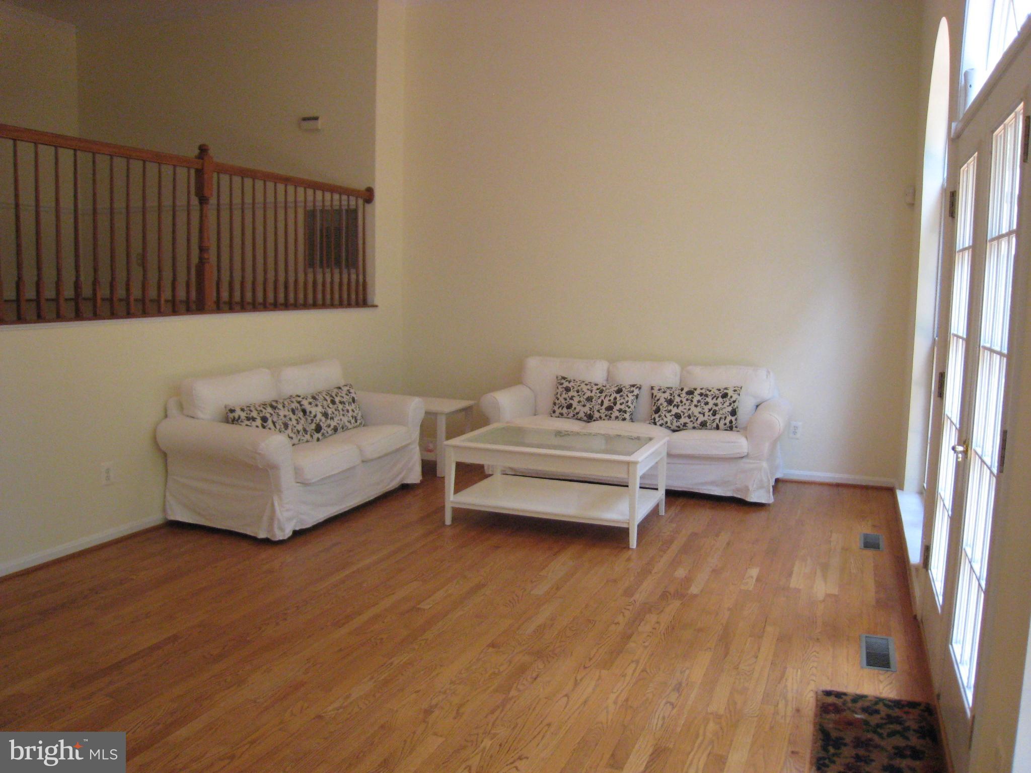 GOVERNORS GROVE - Residential Lease