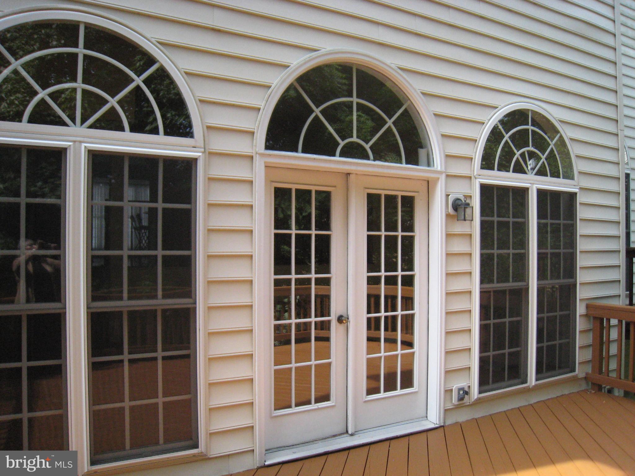 GOVERNORS GROVE - Residential Lease