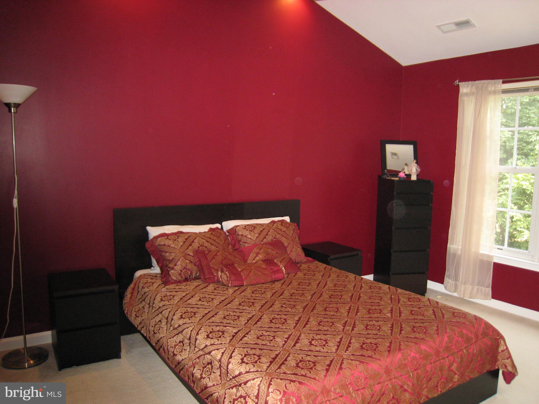 GOVERNORS GROVE - Residential Lease