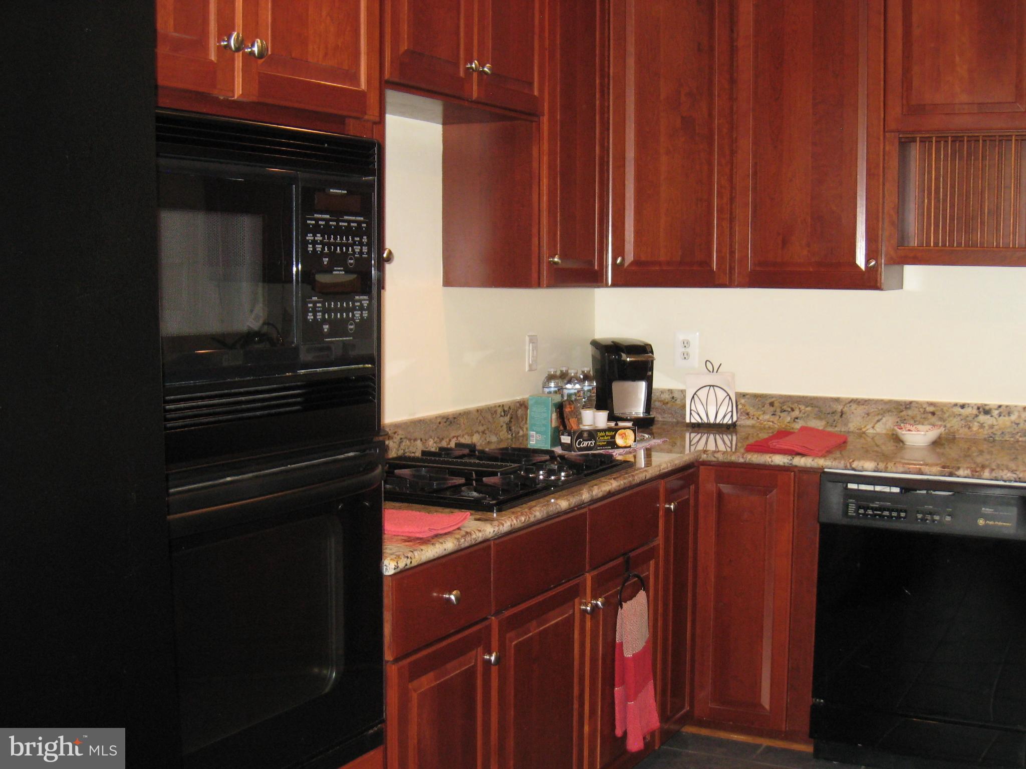 GOVERNORS GROVE - Residential Lease