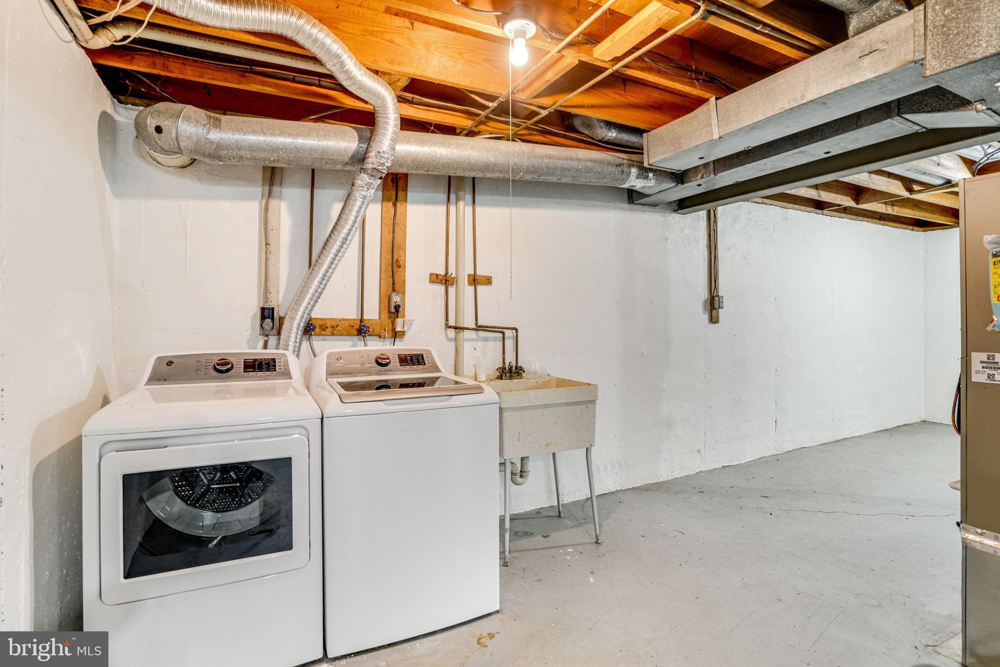 ROLLING VALLEY - Residential