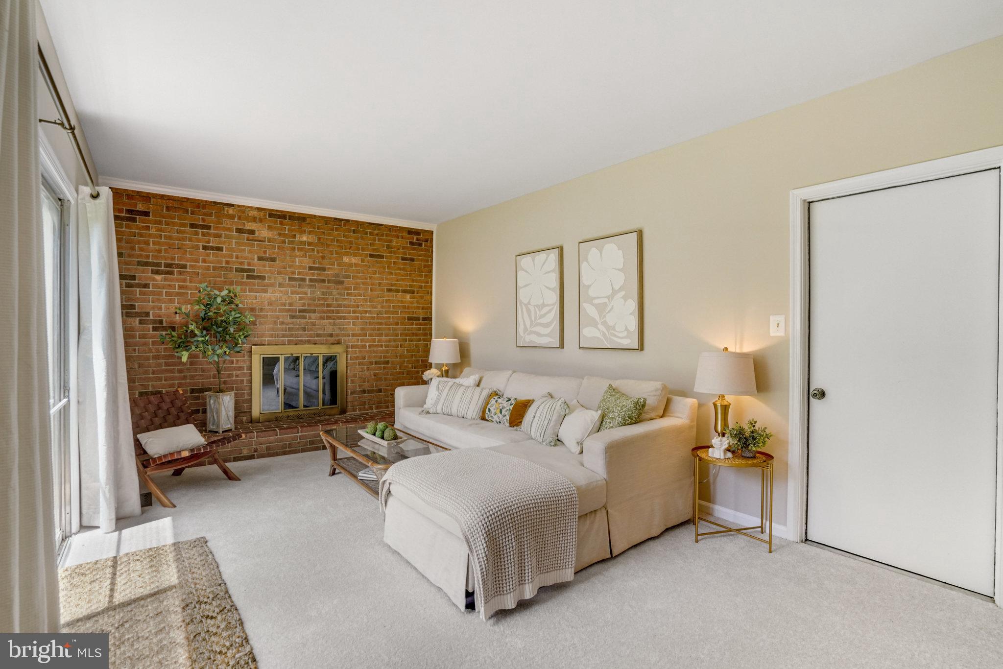 ROLLING VALLEY - Residential