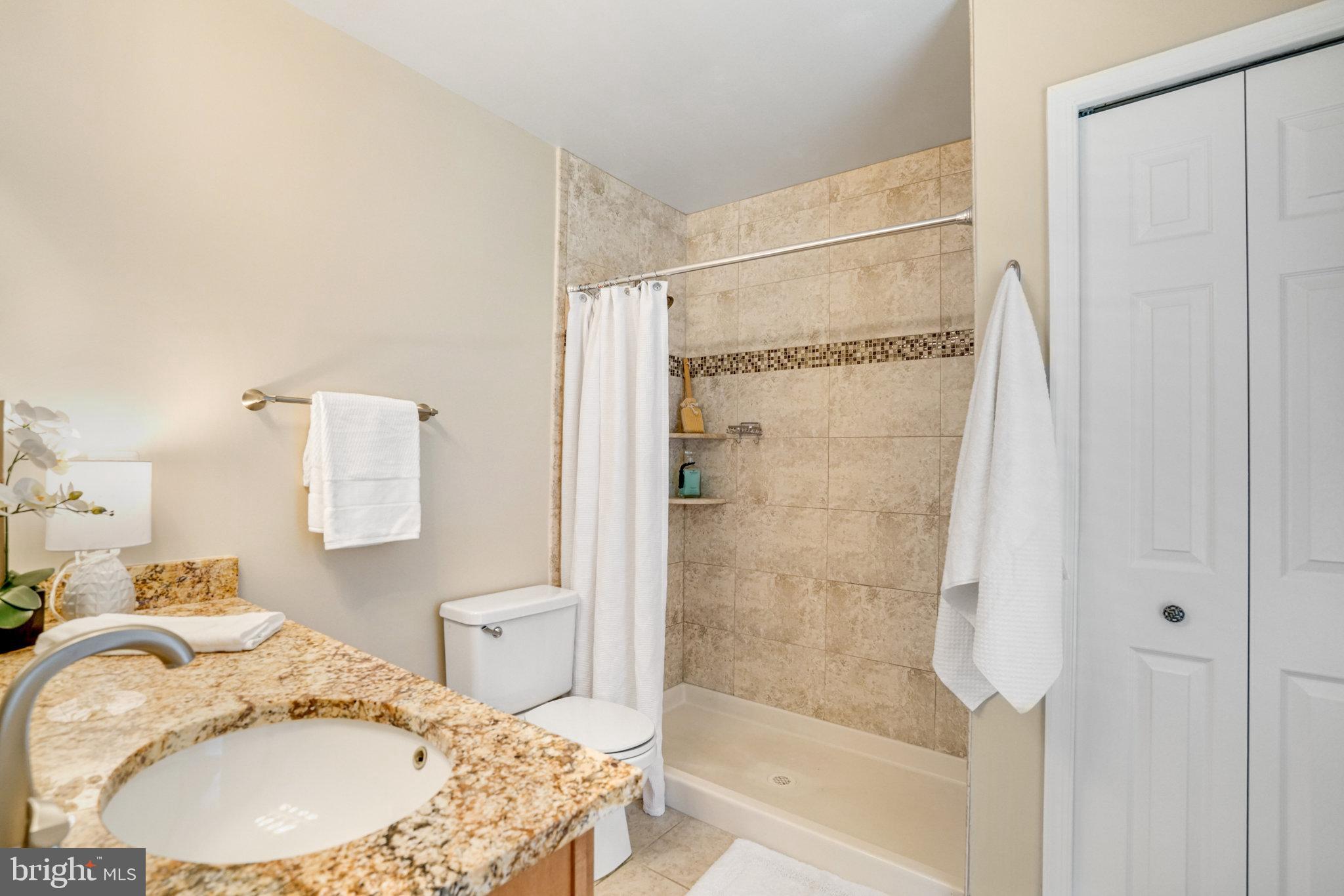 ROLLING VALLEY - Residential