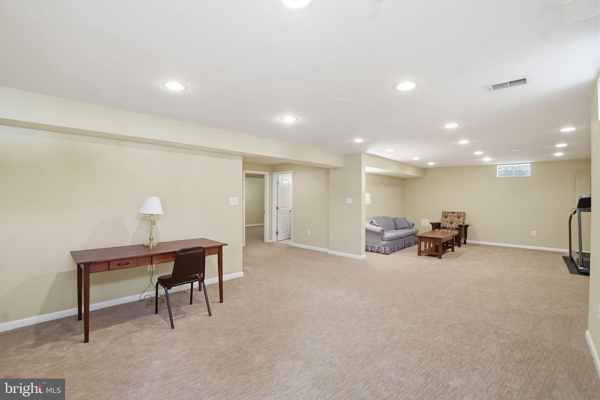 LAKELANDS - Residential