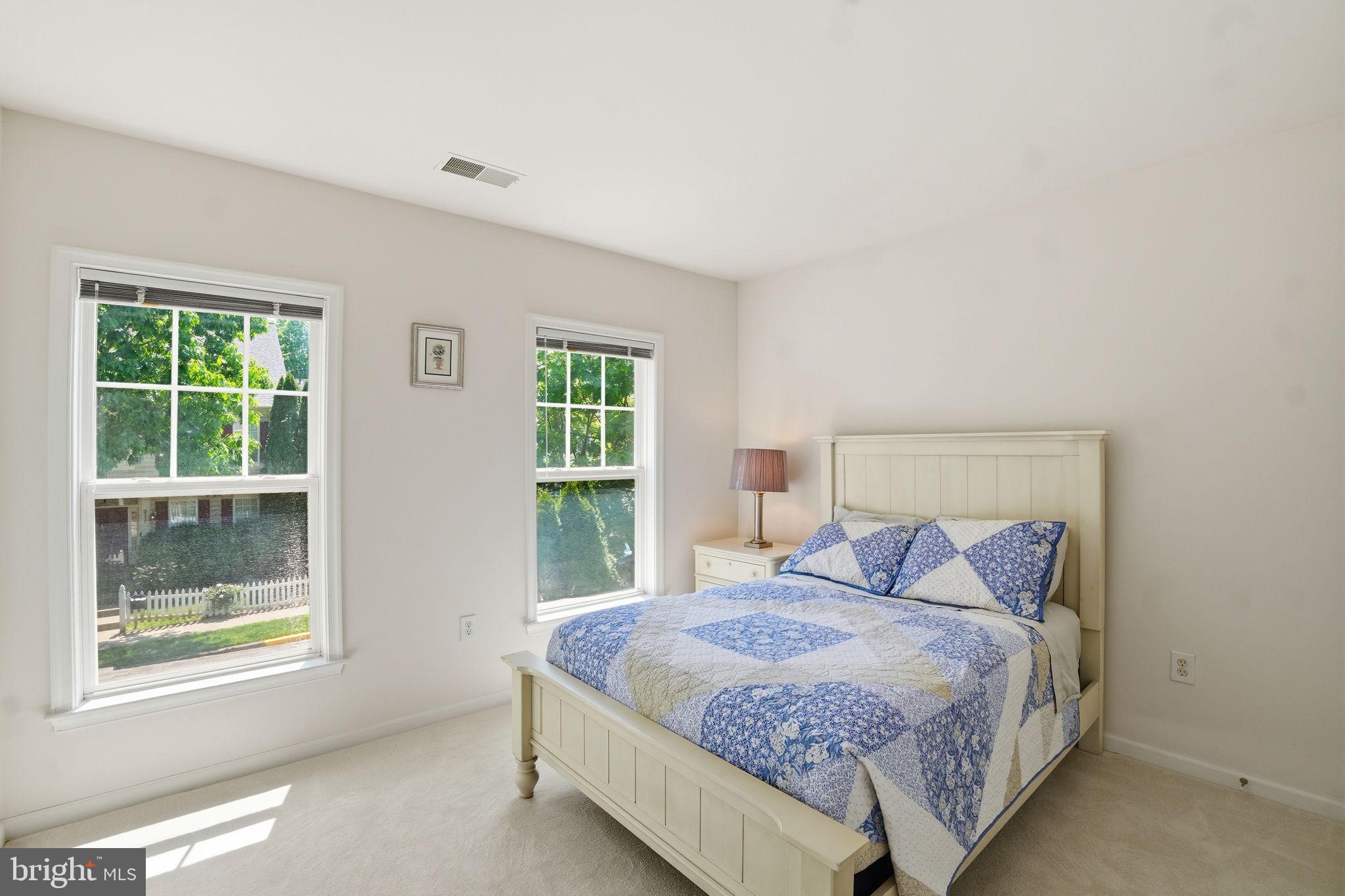 LAKELANDS - Residential