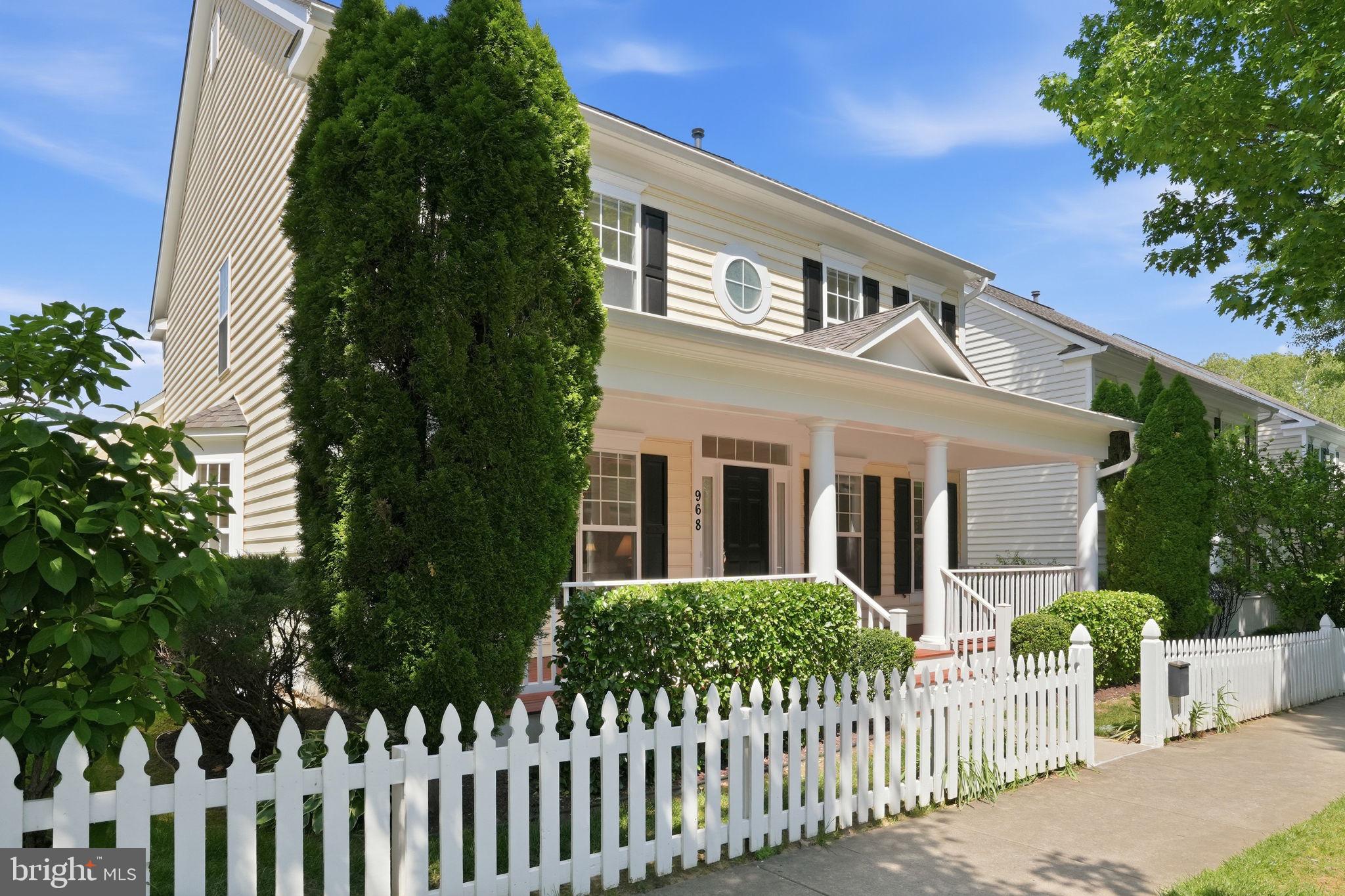 LAKELANDS - Residential