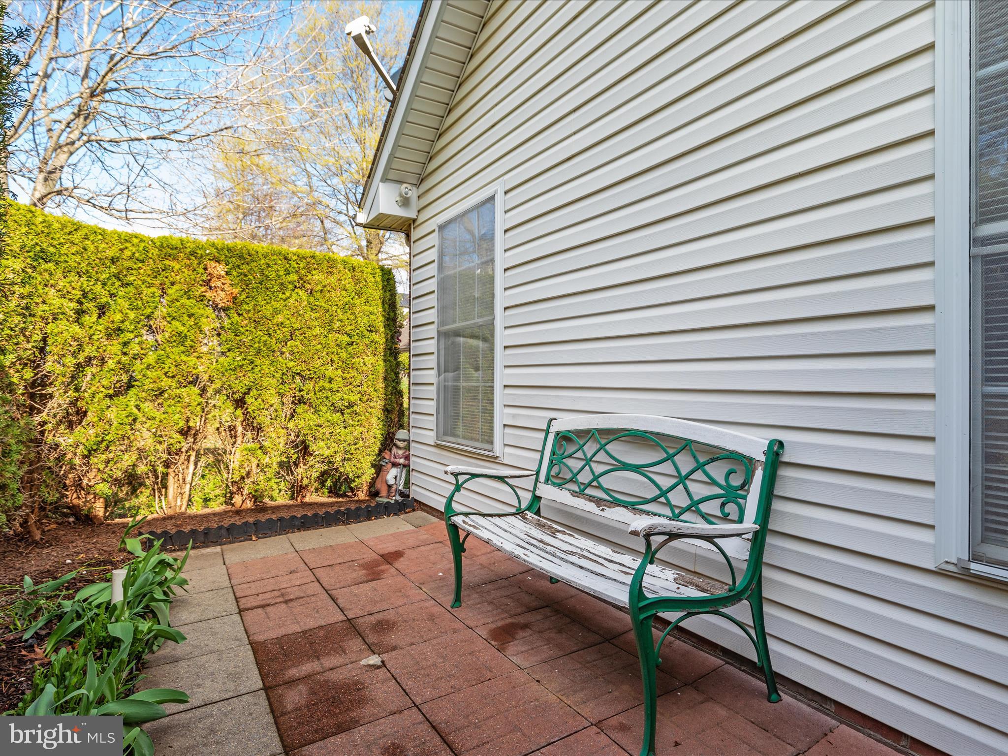 WILLOW LAWN COTTAGES - Residential