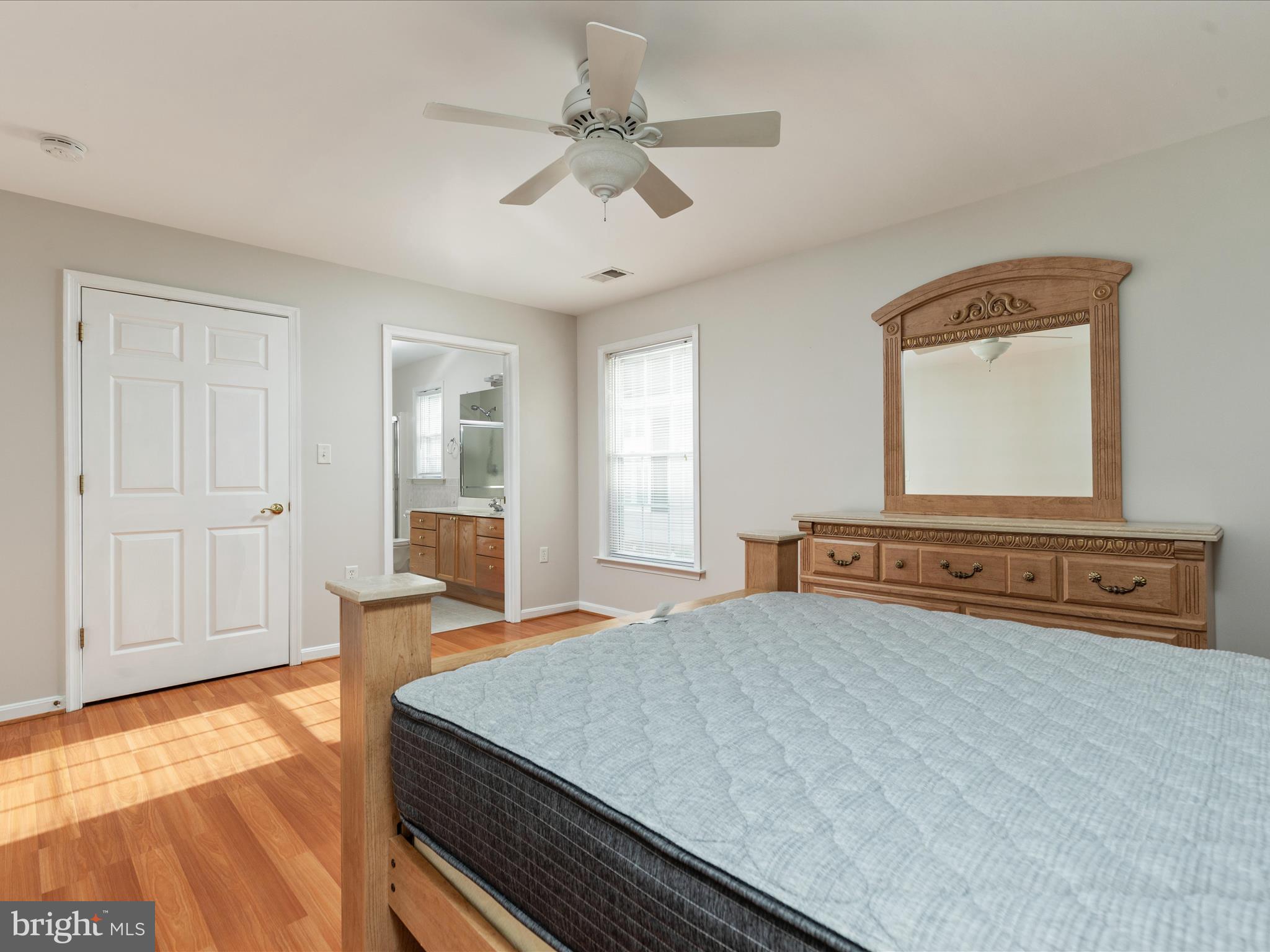 WILLOW LAWN COTTAGES - Residential