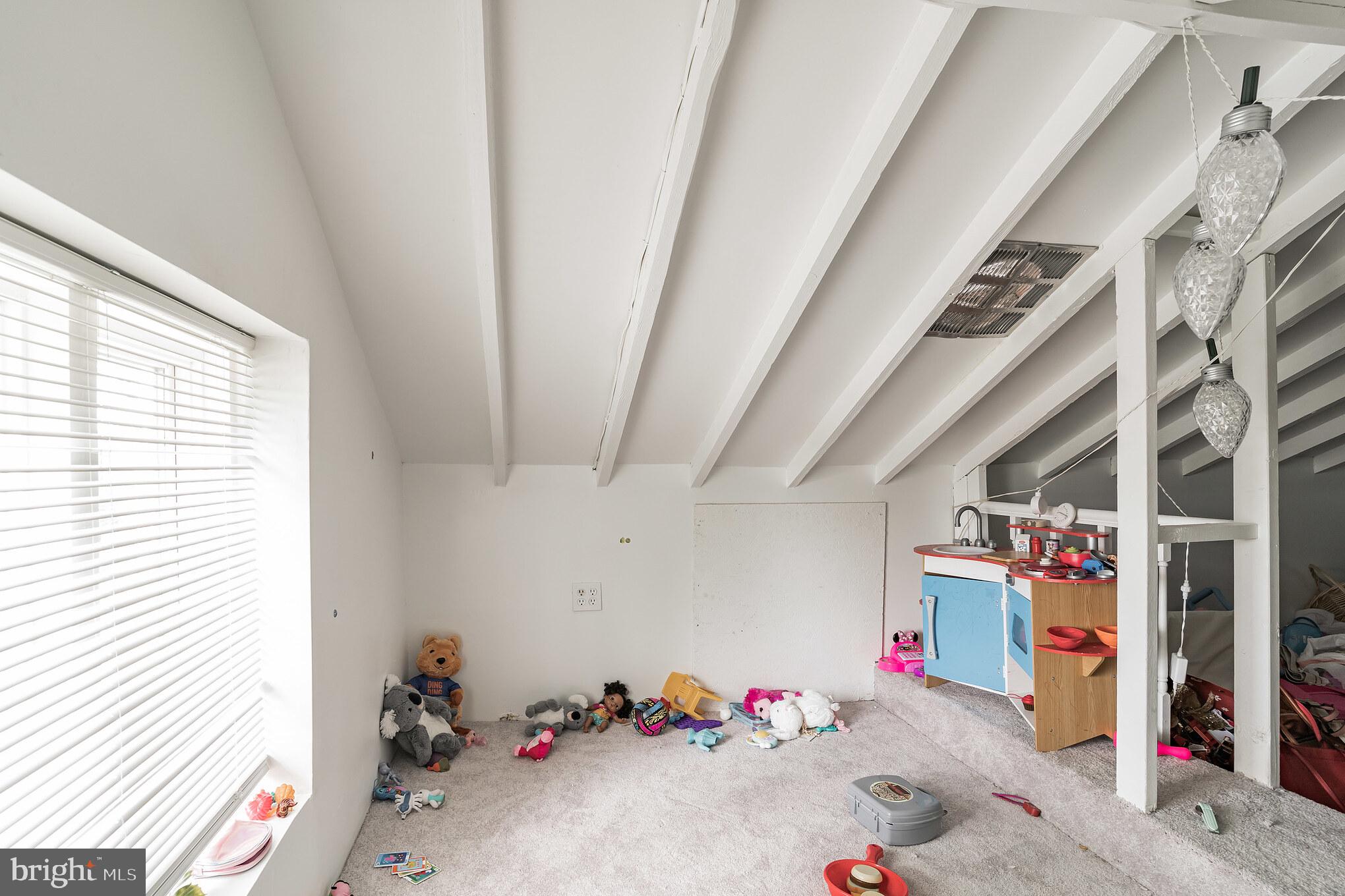 DUPONT VILLAGE - Residential